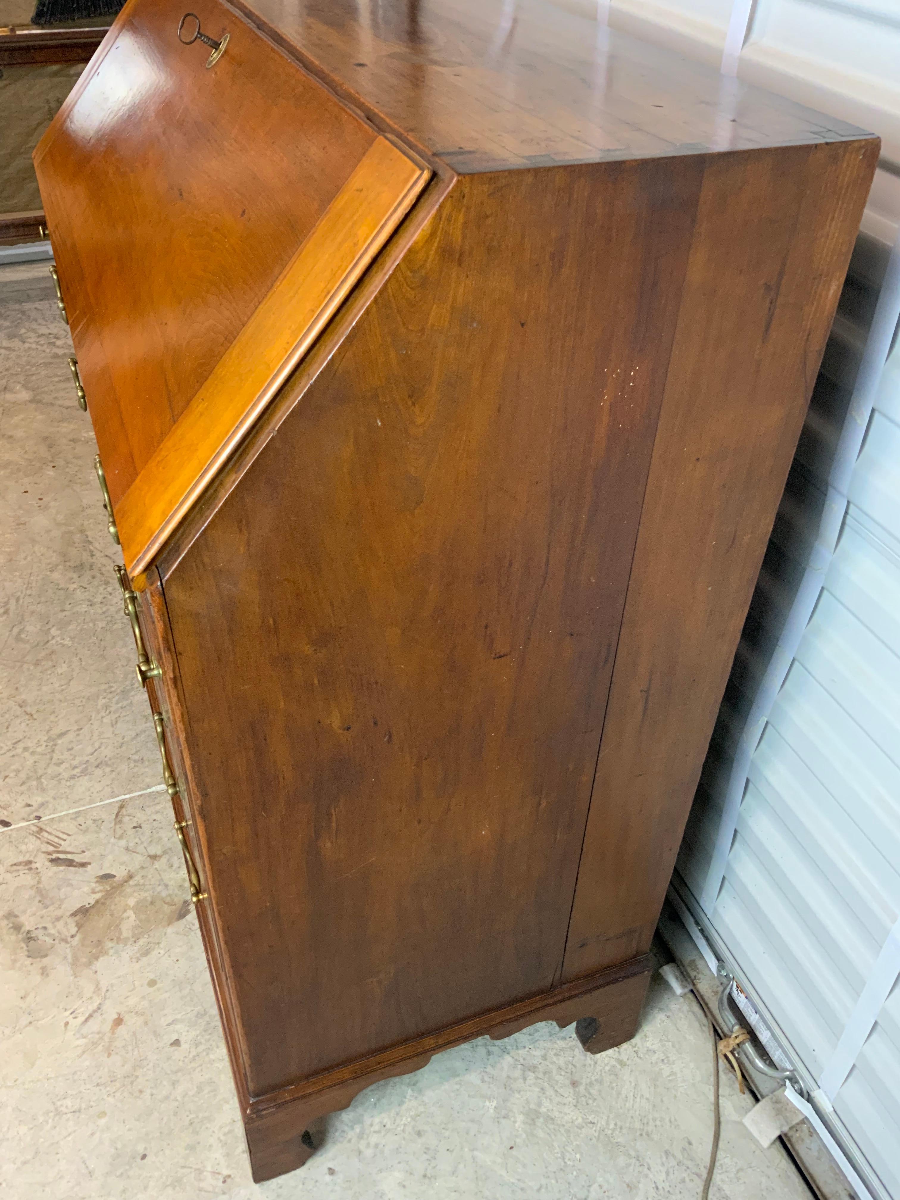 New England Slant Lid Desk In Good Condition In Bradenton, FL