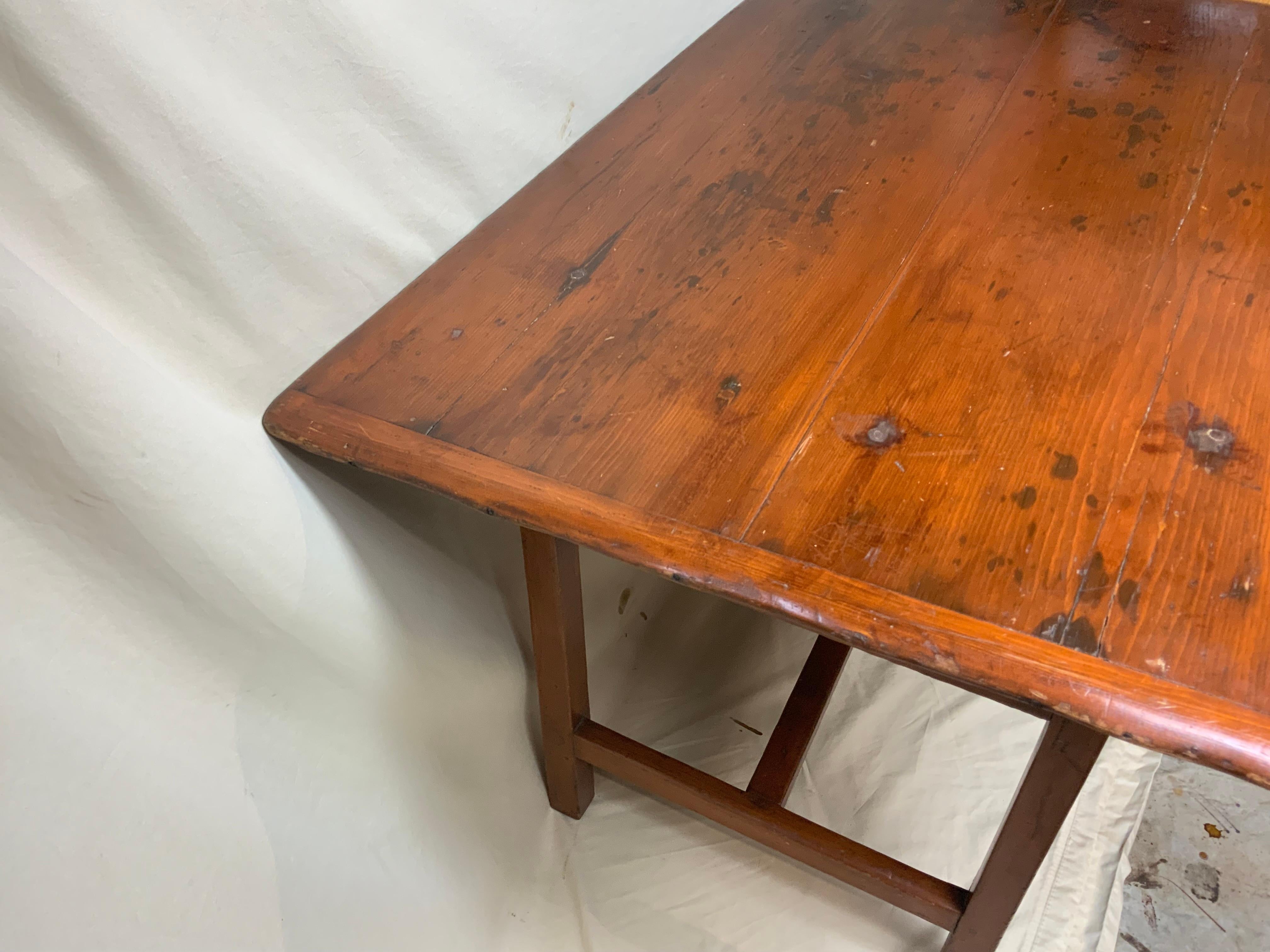 American Colonial New England Tavern Table For Sale