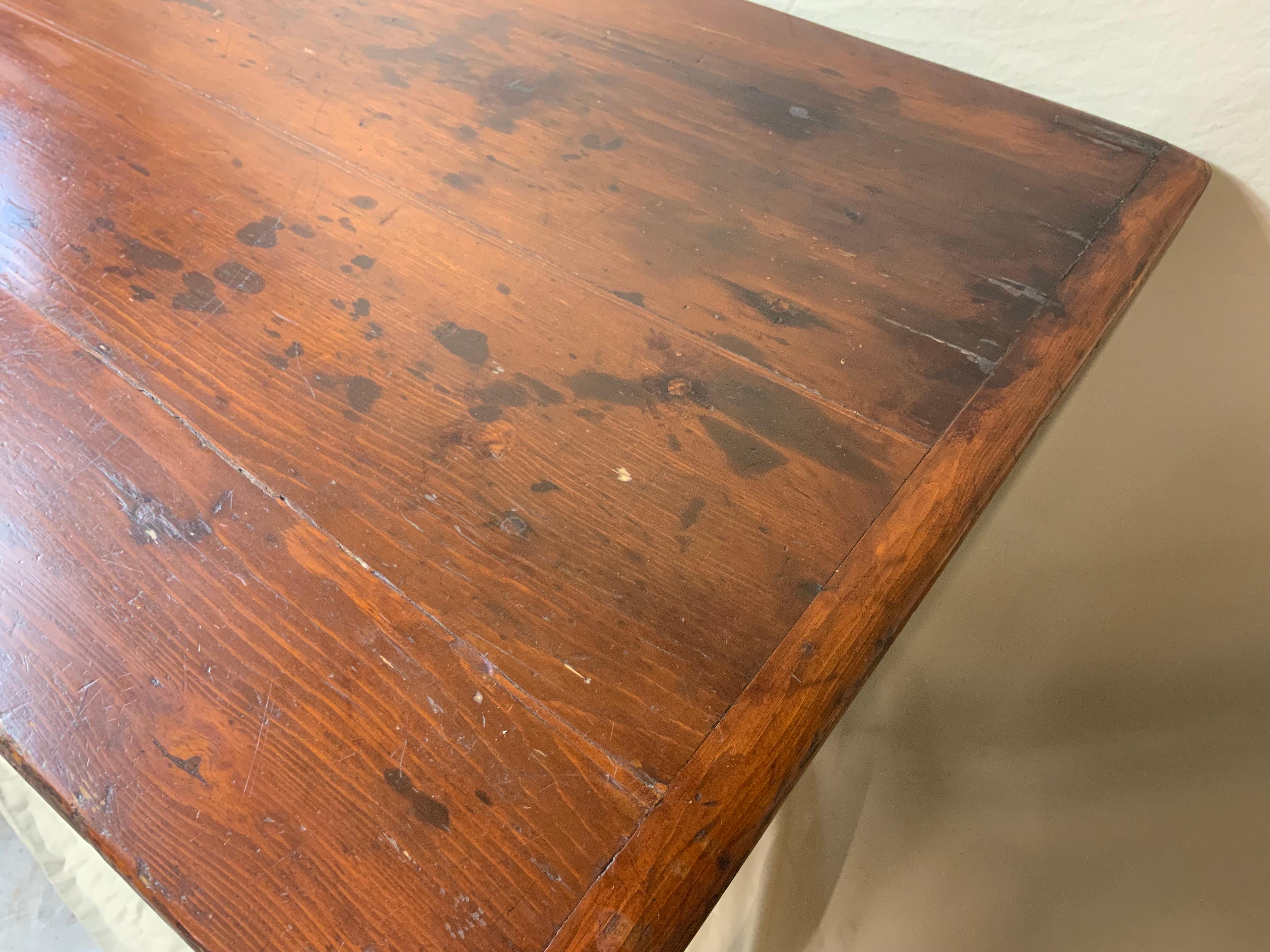 American New England Tavern Table For Sale