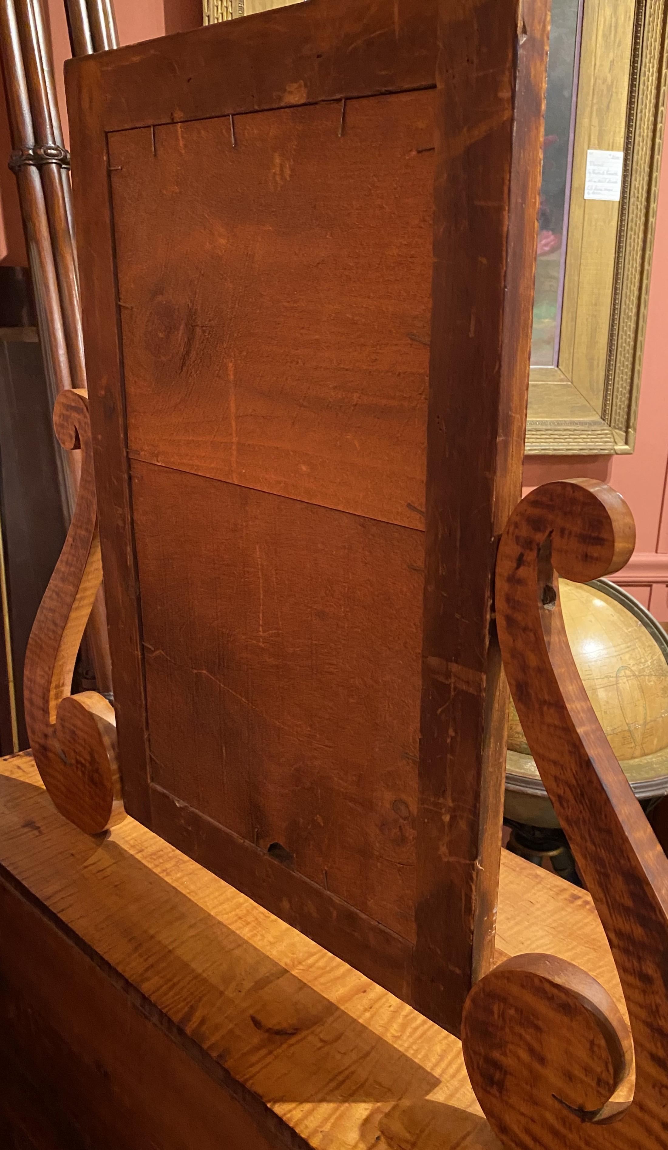 New England Tiger Maple Five Drawer Dressing Chest with Mirror circa 1810 3