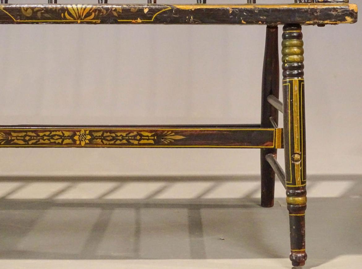 Banc de diacre de style Windsor de Nouvelle-Angleterre, 19e siècle Bon état - En vente à Doylestown, PA