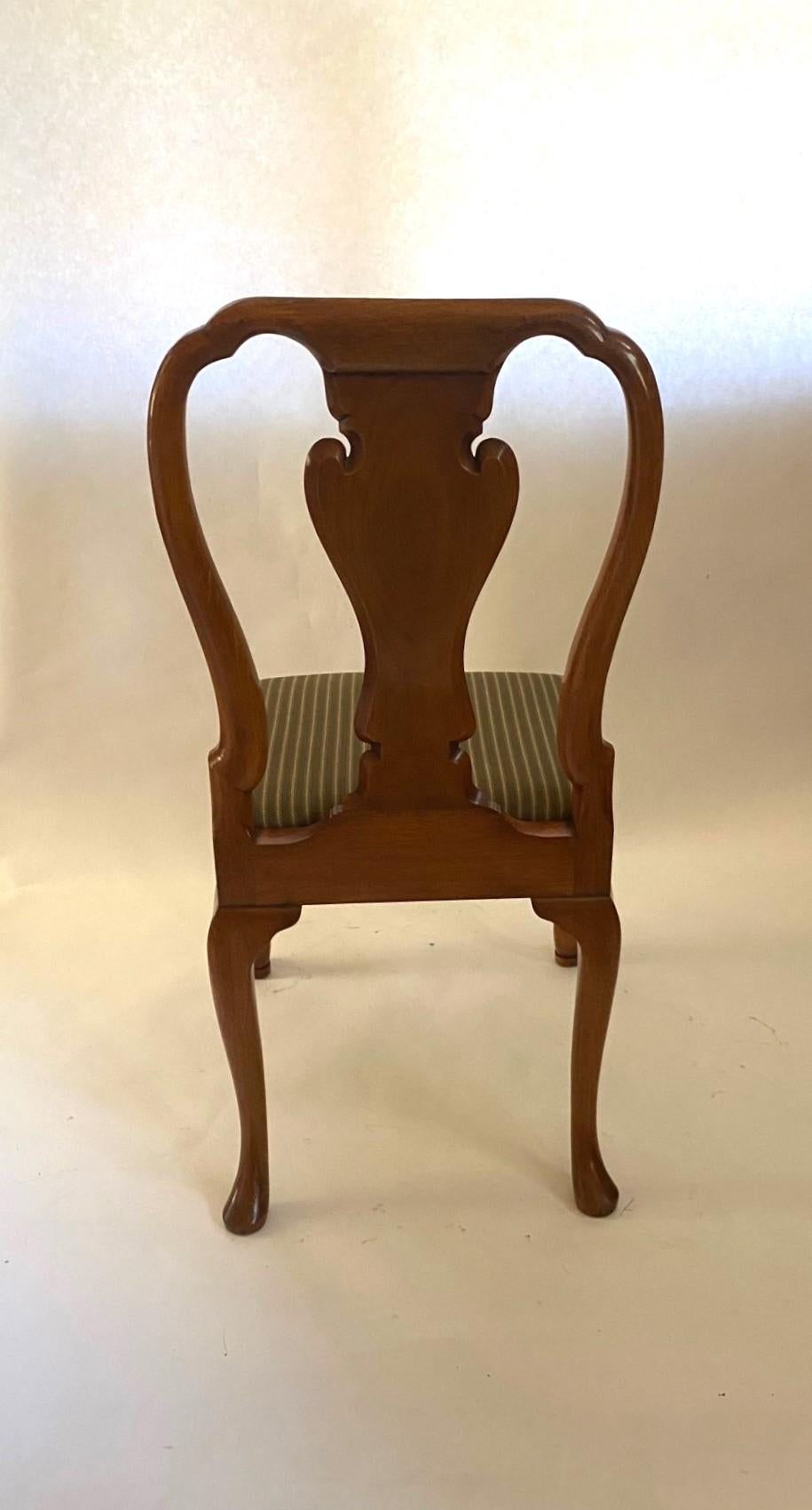 New English-Made Walnut Queen Anne Style Side Chair For Sale 2