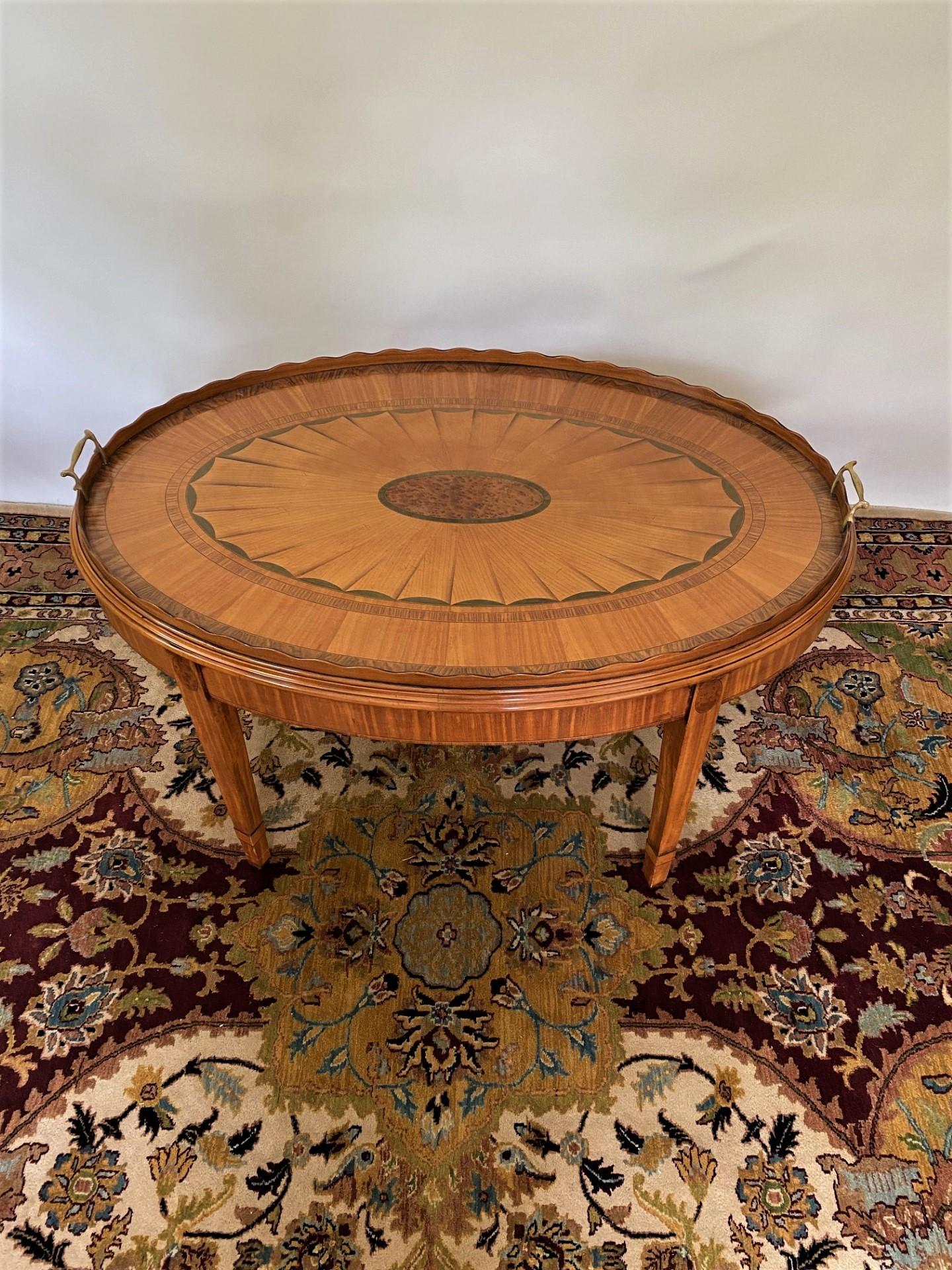 Table à plateau incrusté de bois de style Sheraton et Hogan Sheraton, en stock Excellent état - En vente à North Salem, NY