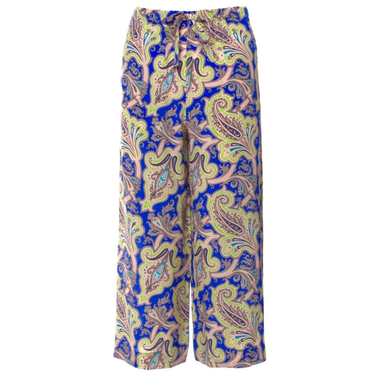 Preciosos pantalones de seda con estampado ETRO
Pieza de firma con el intemporal estampado ETRO Paisley
Se coloca fácilmente, cintura elástica
Piernas anchas recortadas
Sólo limpieza en seco
Fabricado en Italia
Talla 42
Nuevo y sin estrenar con
