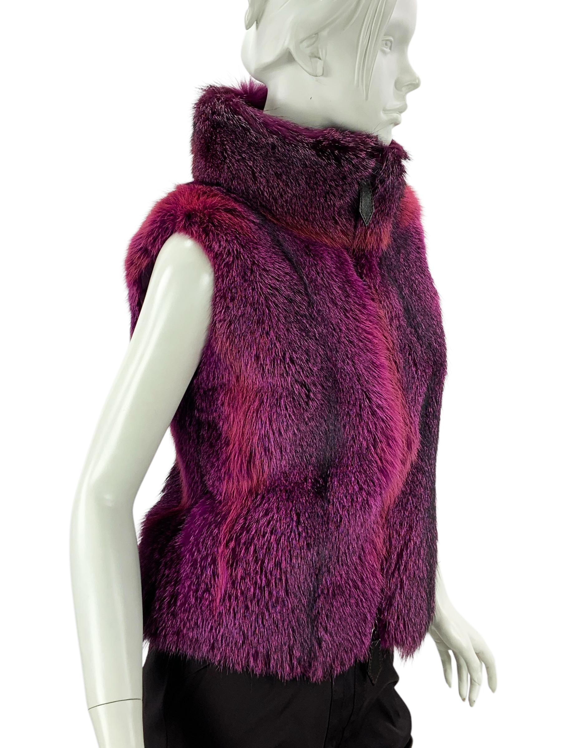 Neu Etro Rosa Lila Real Pelzweste mit Kragen Größe S / M (Schwarz) im Angebot
