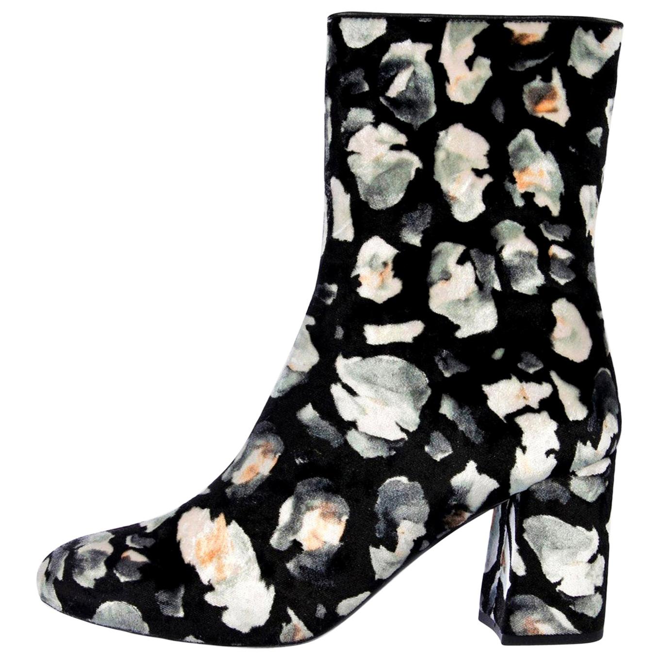 Pre-owned Eugenia Kim New  Velvet Booties Sz 39 In Black