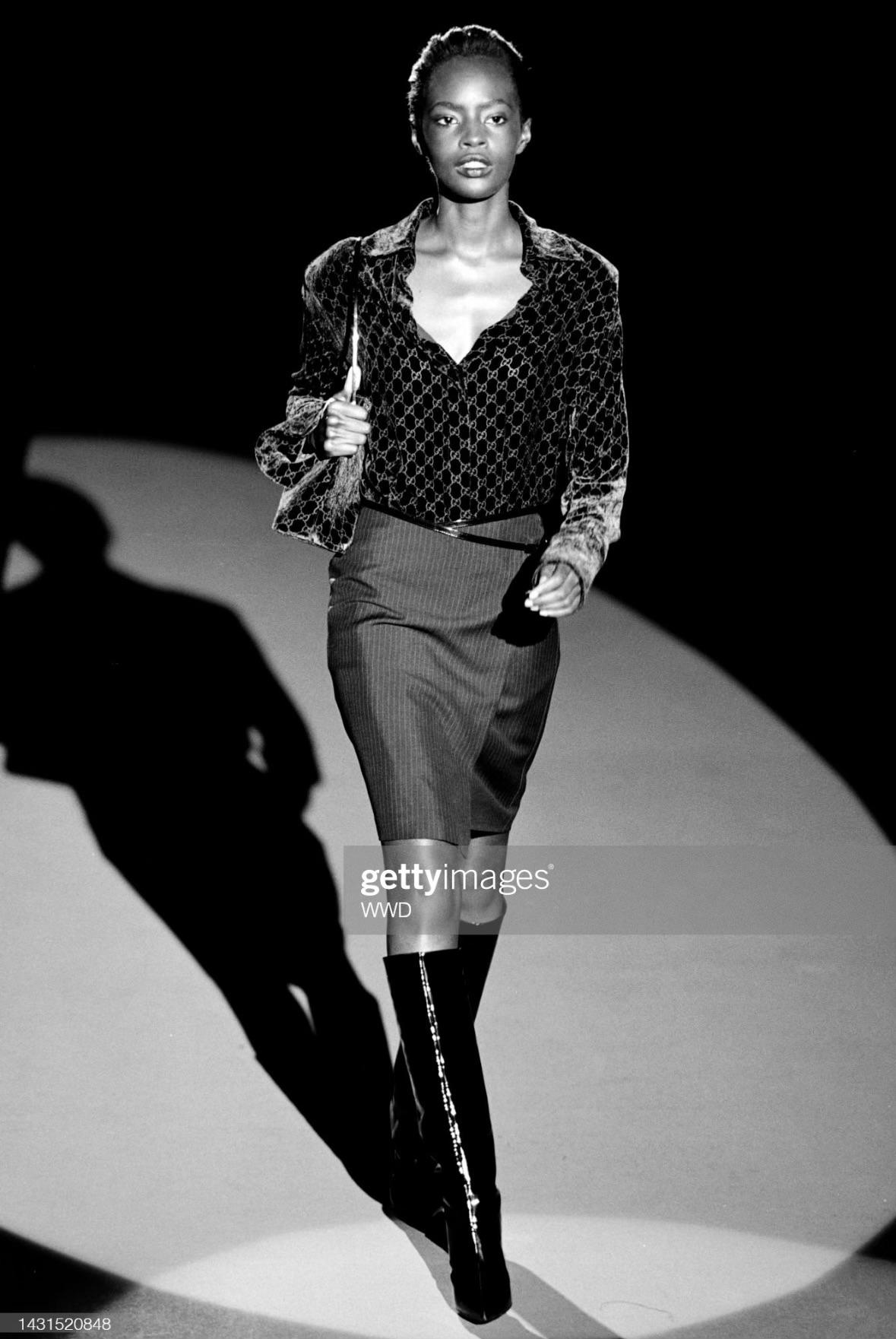 NEW F/W 1997 Gucci by Tom Ford Ad Runway Black Patent Leather Heel Boots 37 C For Sale 2