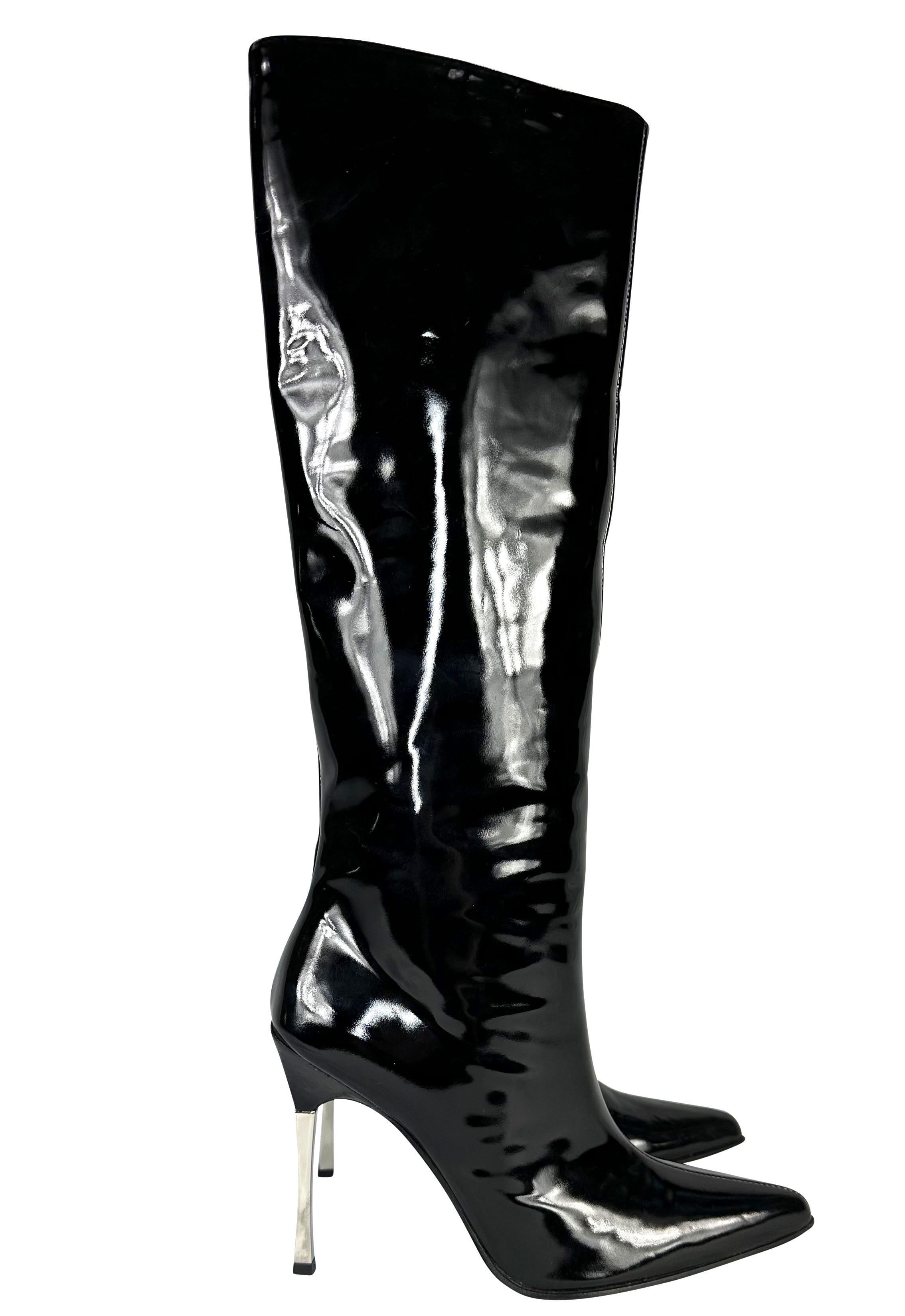 NEW F/W 1997 Gucci by Tom Ford Ad Runway Black Patent Leather Heel Boots 37 C For Sale 4