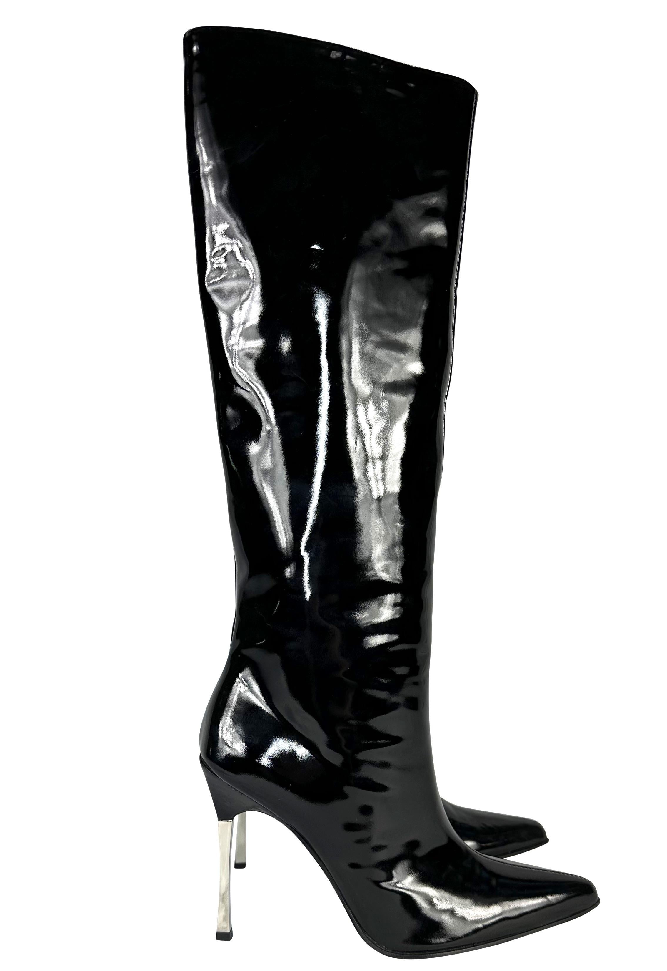 NEW F/W 1997 Gucci by Tom Ford Ad Runway Black Patent Leather Heel Boots 37 C For Sale 5