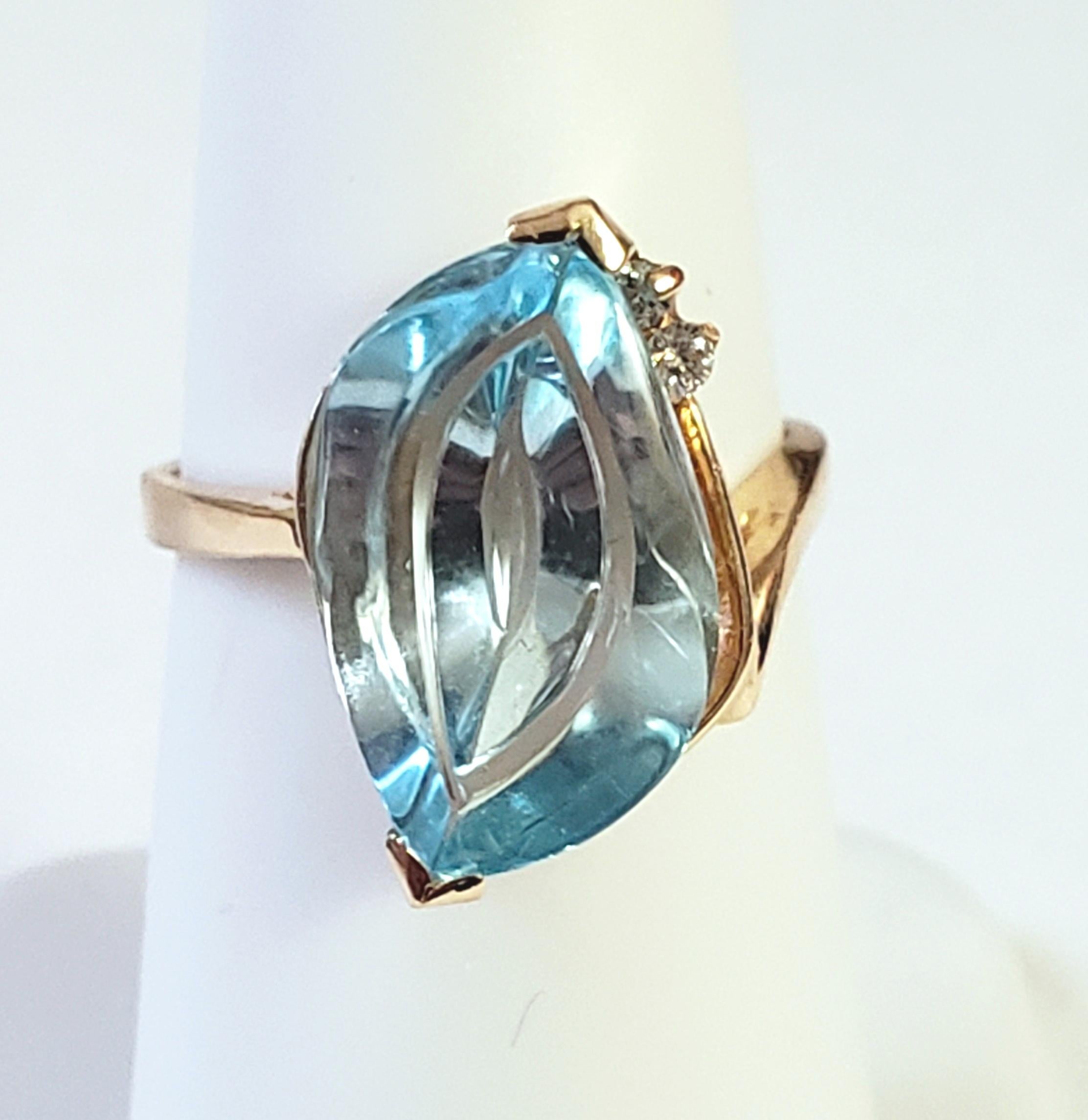 New Fantasy SPECIAL Cut  5 Carat, Natural Sky Blue Topaz Ring in 14K Yellow Gold For Sale