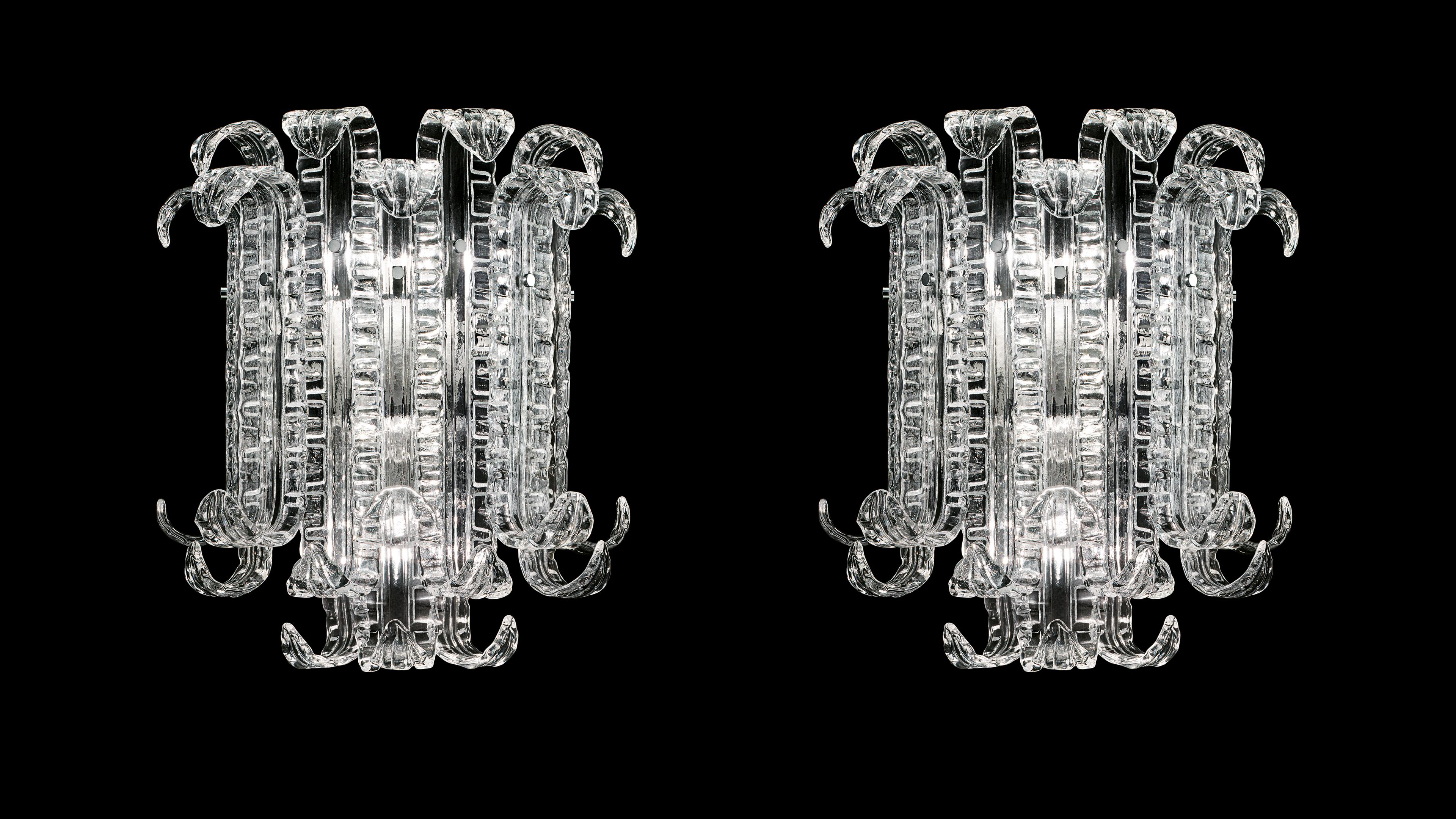 The new Felci is an almost total redesign of a historic Barovier&Toso collection, consisting of eight models (two are wall sconces) and also suitable for all the very large interiors like hotels. Various sizes, able to even satisfy the requirements