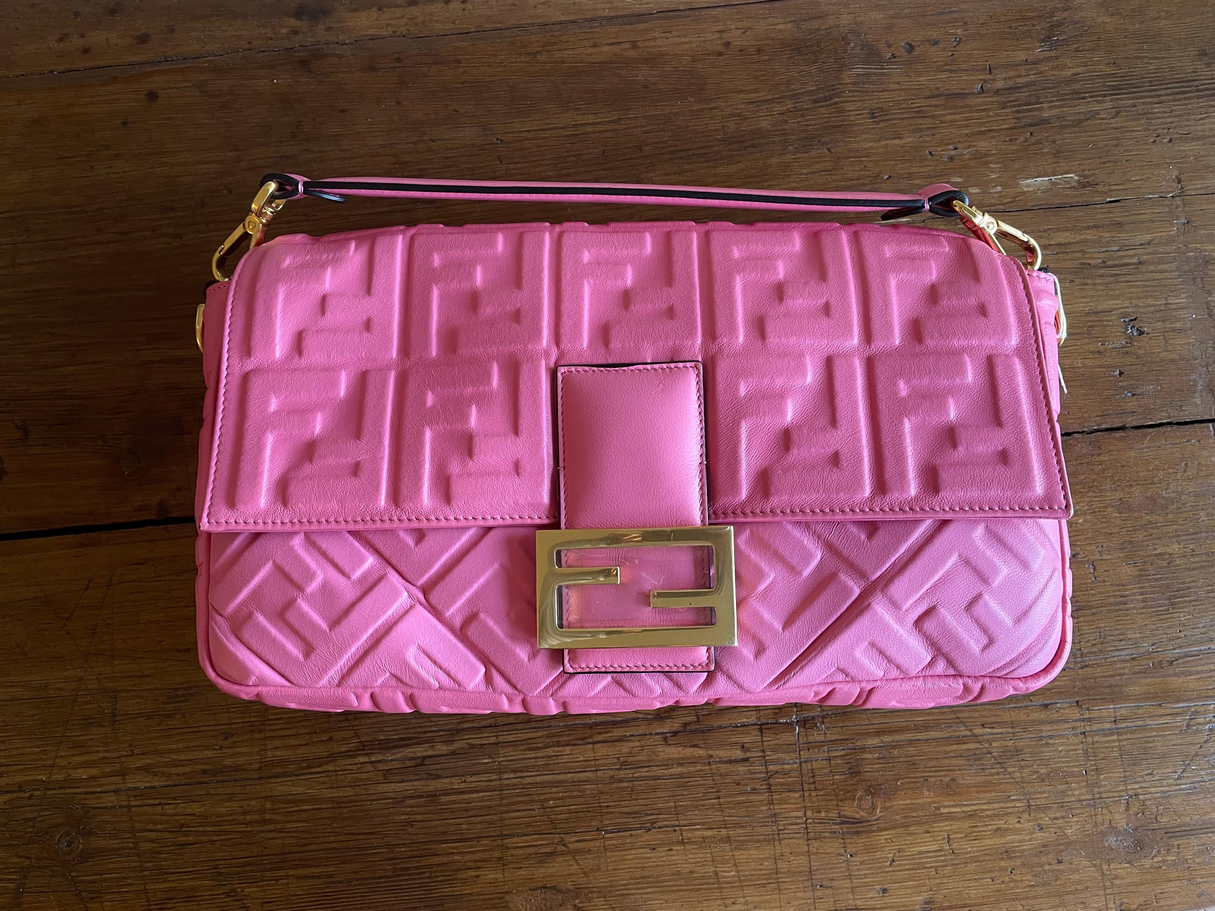 New Fendi baguette bag in pink nappa leather. 1