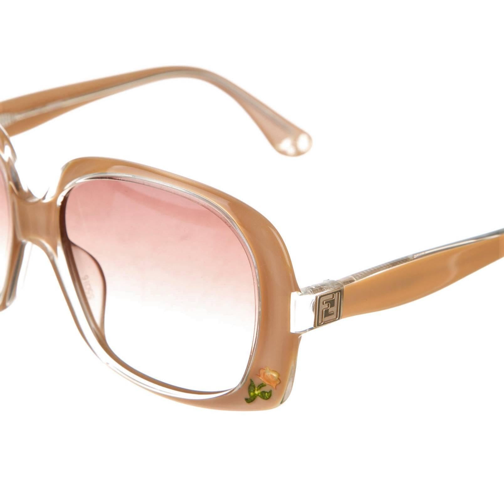 New Fendi Beige Rose Inlaid Sunglasses With Case In New Condition In Leesburg, VA