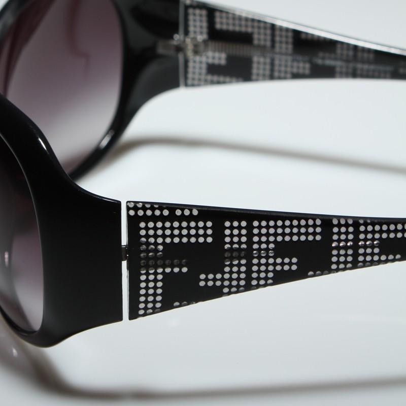 Neue schwarze Fendi-Sonnenbrille mit FF-Logo und Etui 1