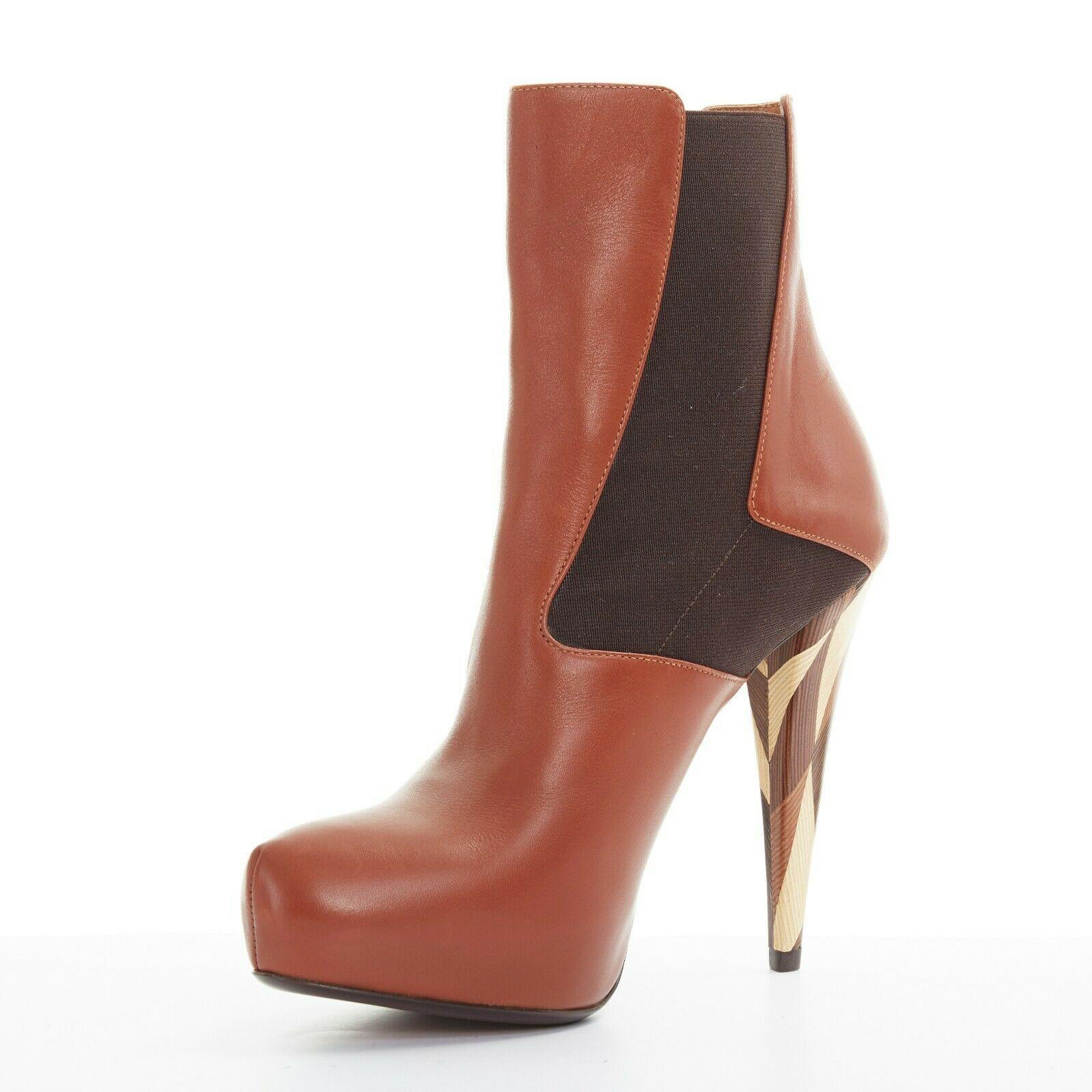 new FENDI brown leather elasticated insert wooden heel platform bootie EU37.5 In Good Condition In Hong Kong, NT