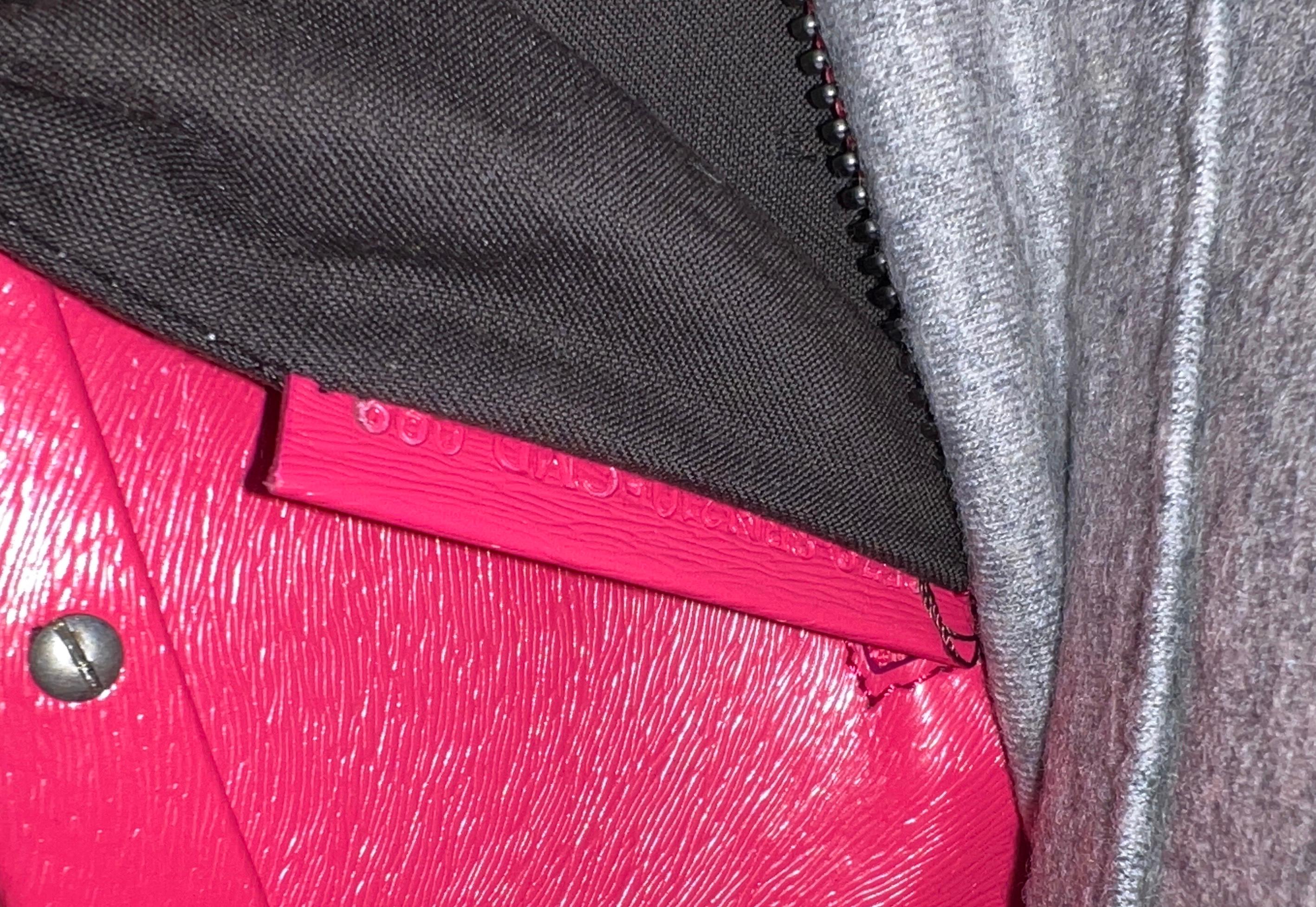 Fendi - Grand sac Peekaboo en cuir rose et gris en édition limitée avec sangle, état neuf en vente 13