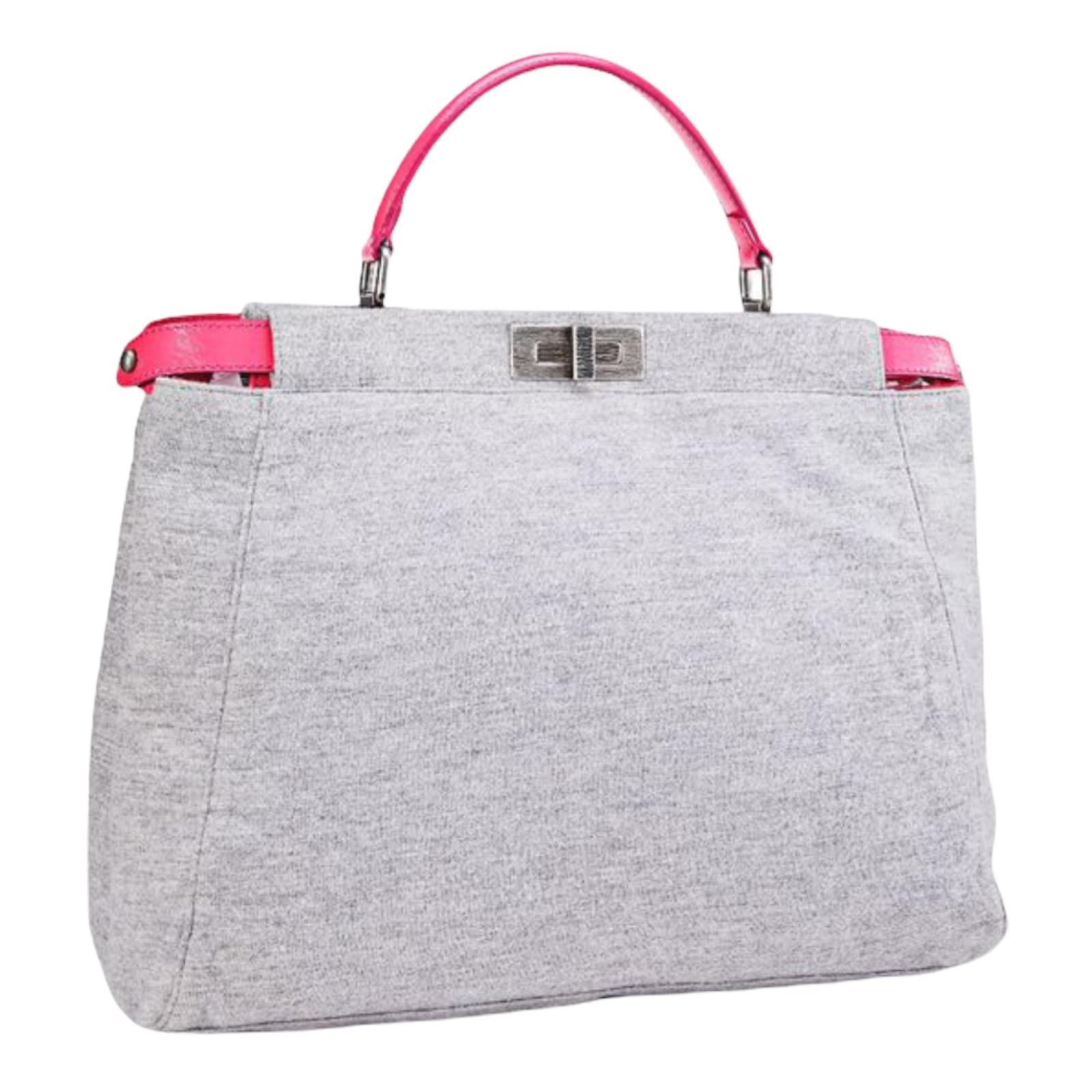 Fendi - Grand sac Peekaboo en cuir rose et gris en édition limitée avec sangle, état neuf Pour femmes en vente