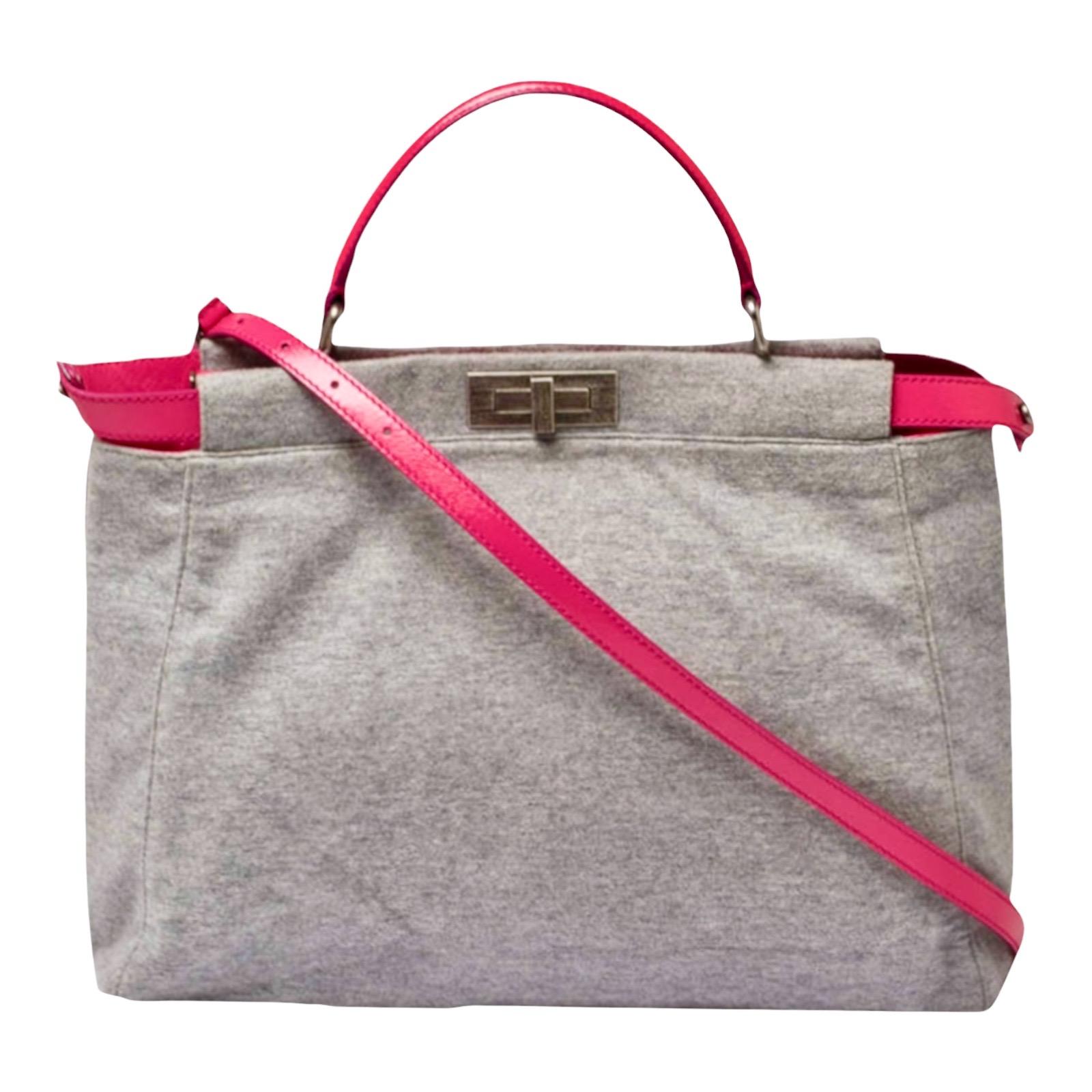 Fendi - Grand sac Peekaboo en cuir rose et gris en édition limitée avec sangle, état neuf en vente 3