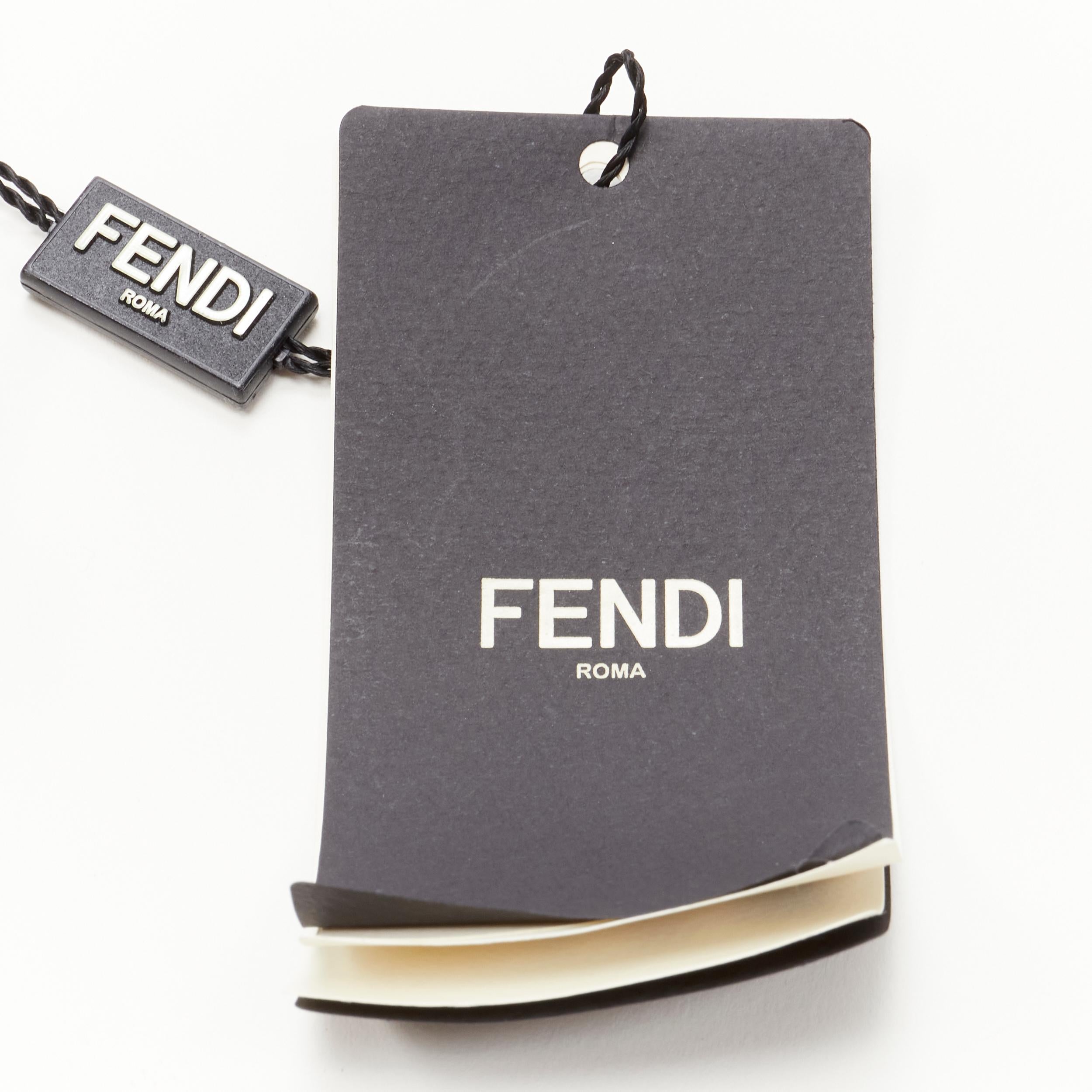 FENDI Mini Strap You - Sac à poignée courte en fourrure noire et blanche, état neuf en vente 2