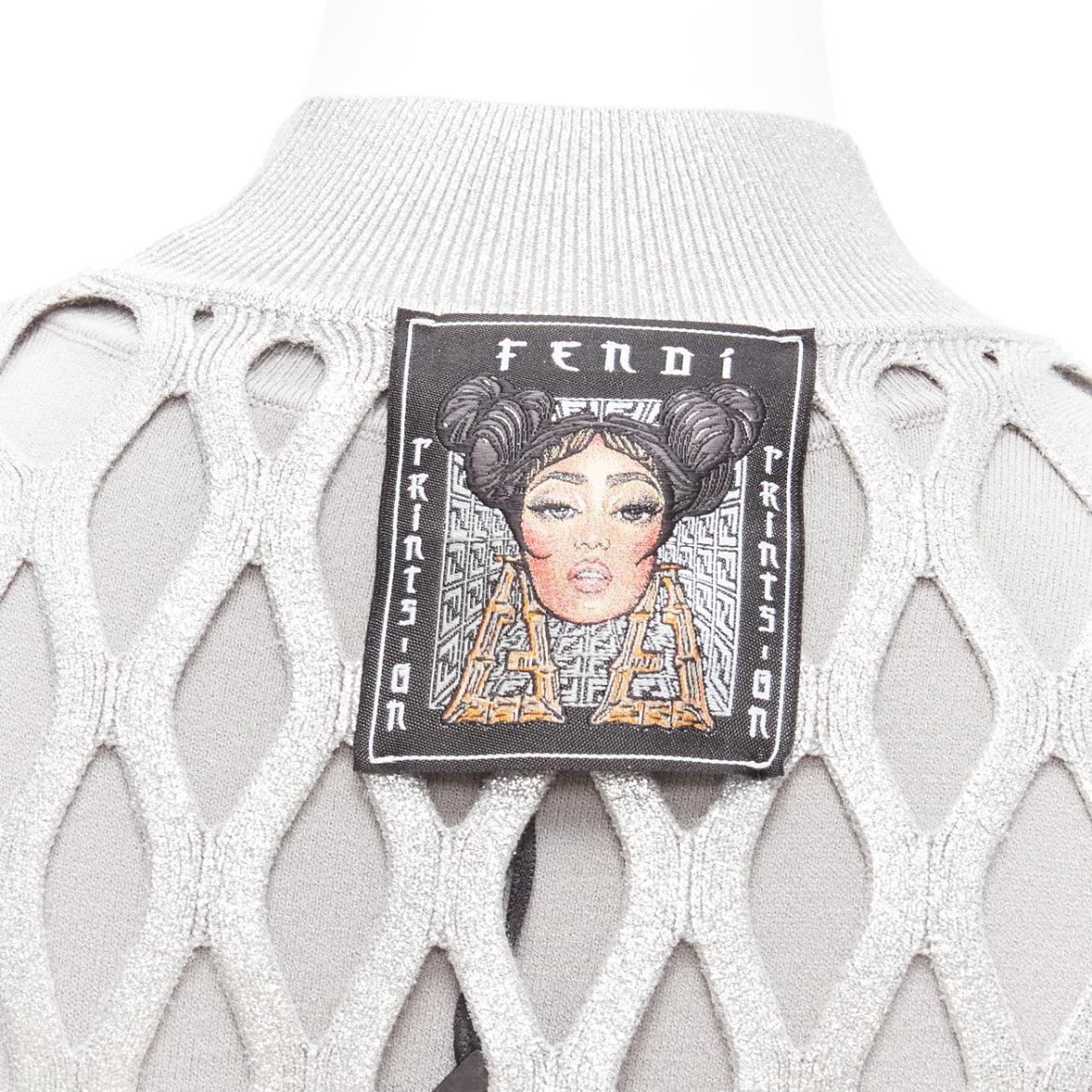 New FENDI Nicki Minaj 2019 Runway Abito silver net cut out lined dress IT42 M
Reference: TGAS/D00798
Brand: Fendi
Model: Abito
Collection: Nicki Minaj 2019
As seen on: Nicki Minaj
Material: Viscose, Blend
Color: Silver, Grey
Pattern: Solid
Closure: