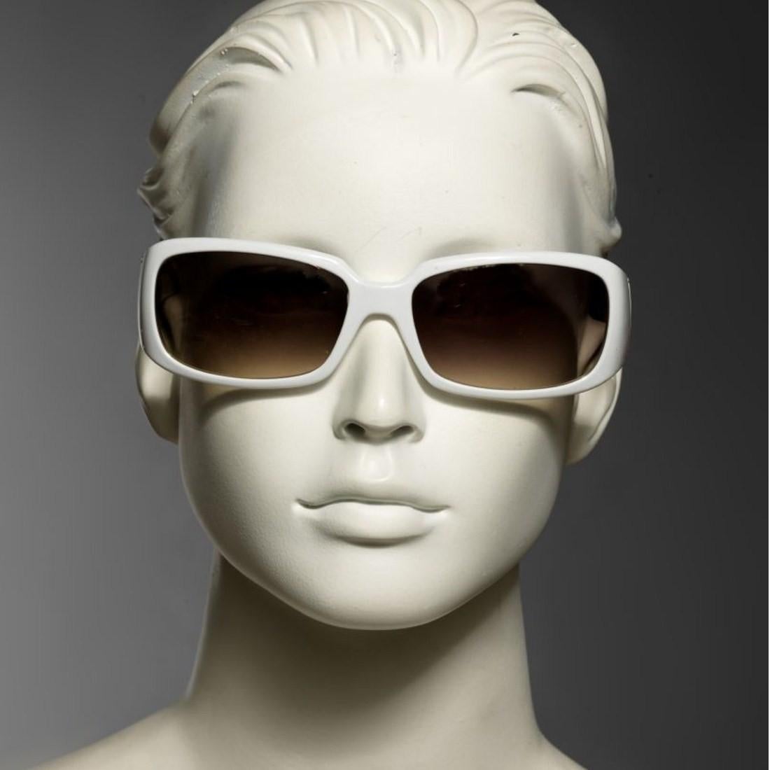 Gray New Fendi White Sunglasses with Case For Sale