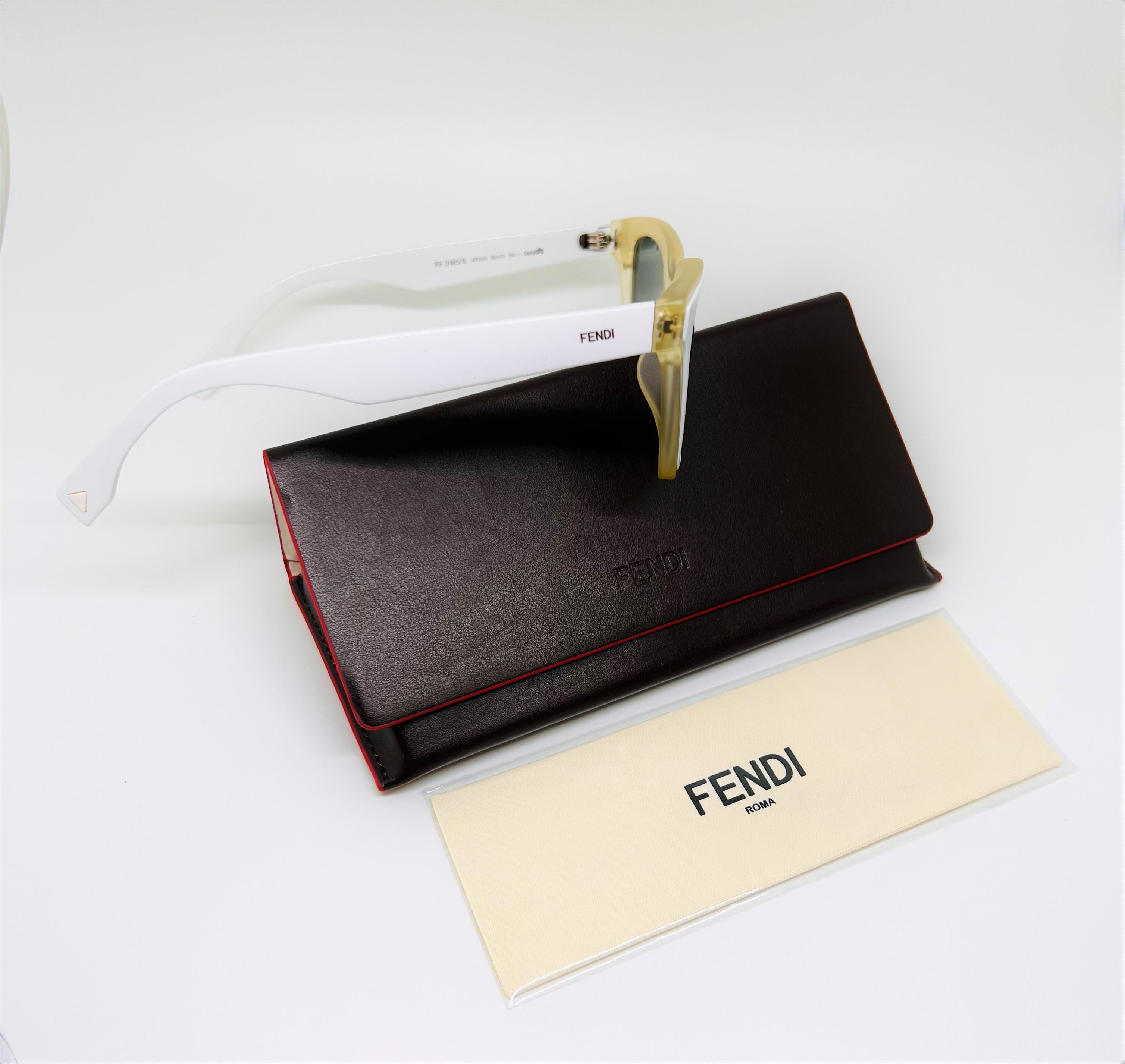 Fendi Weiße Wayfarer-Sonnenbrille mit Etui, Weiß (Schwarz) im Angebot