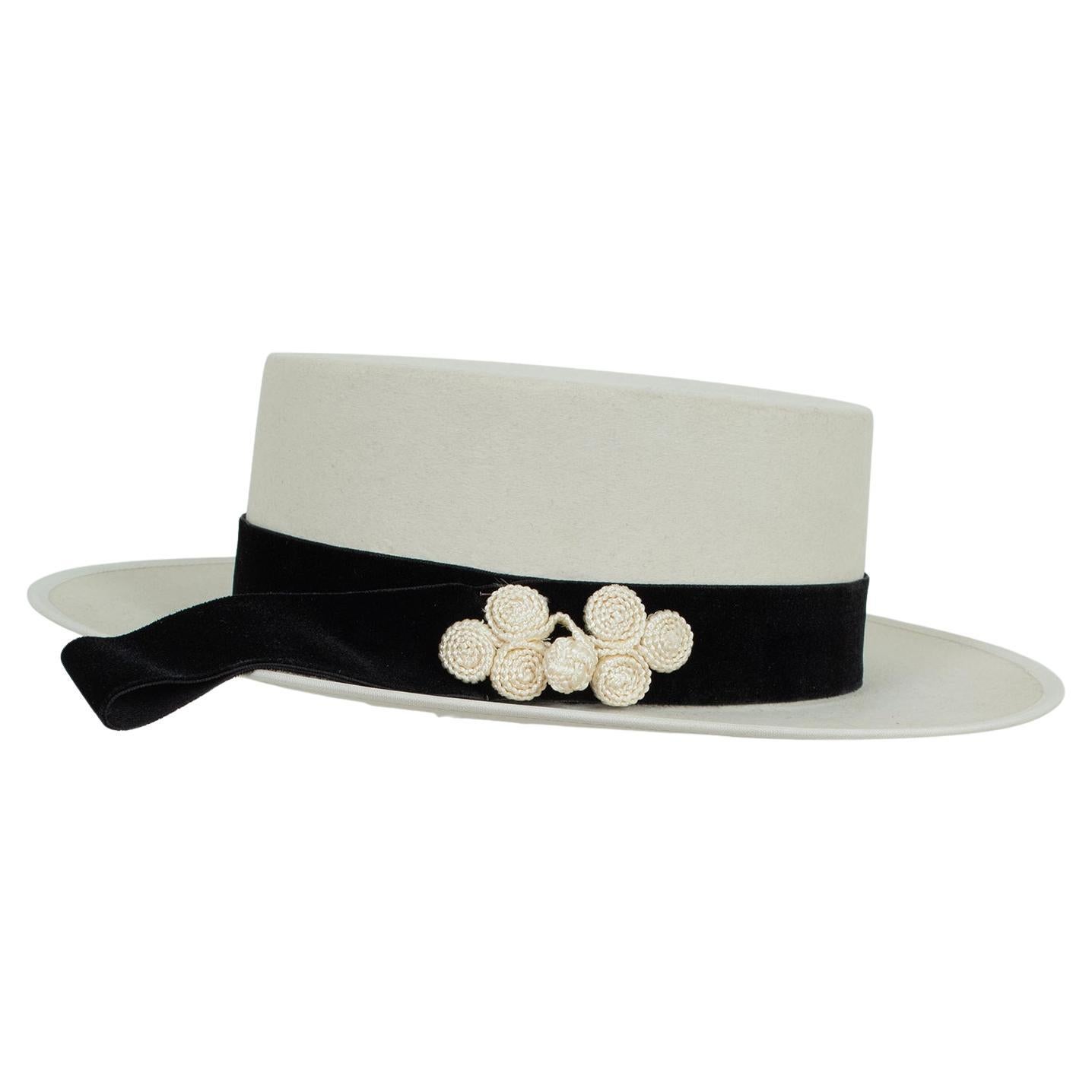 New Fernandez y Roche Ivory Gaucho Hat w Passementerie Band, Madrid – L, 1950s For Sale