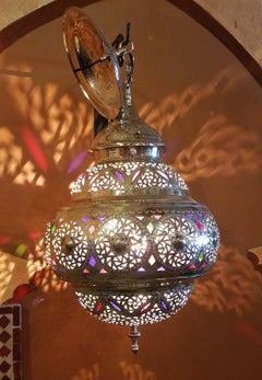 Nouvelle lanterne marocaine Fez, cuivre, aspect argenté