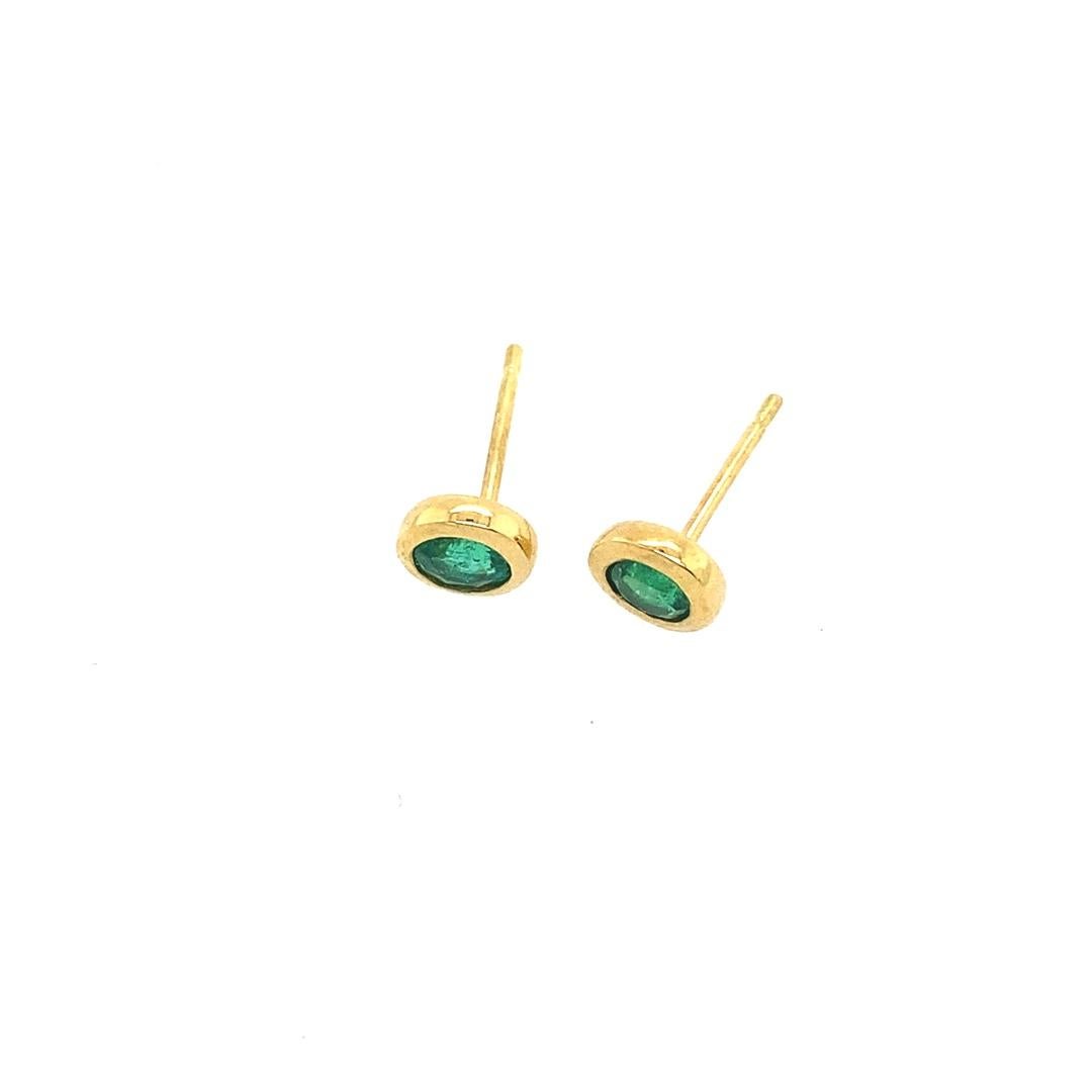 Round Cut New Fine Quality Columbia Round Emerald Stud Earrings in 18ct Gold Settings For Sale