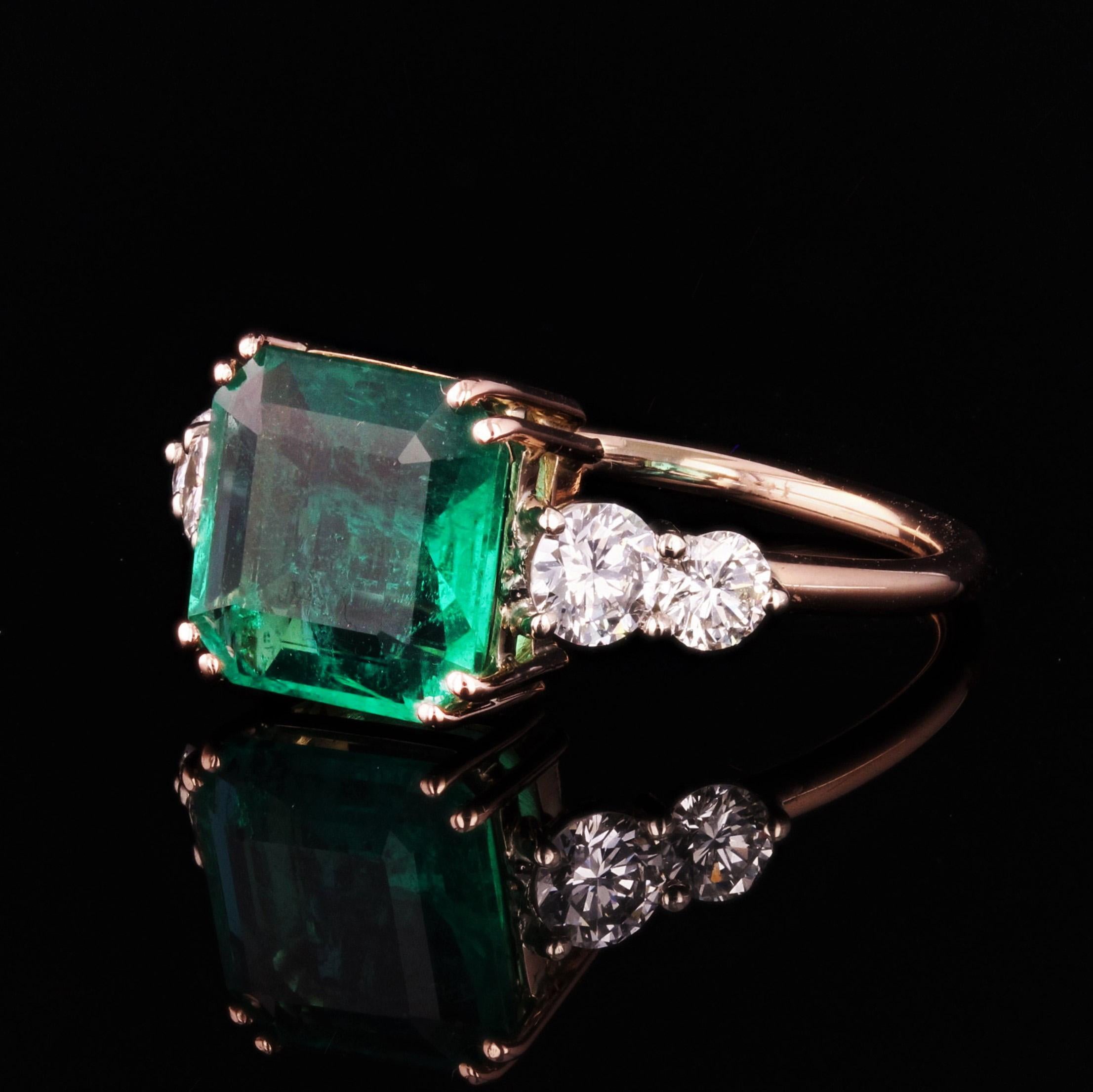 Emerald Cut New French 2.48 Carats Emerald Diamonds 18 Karat Rose Gold Ring For Sale