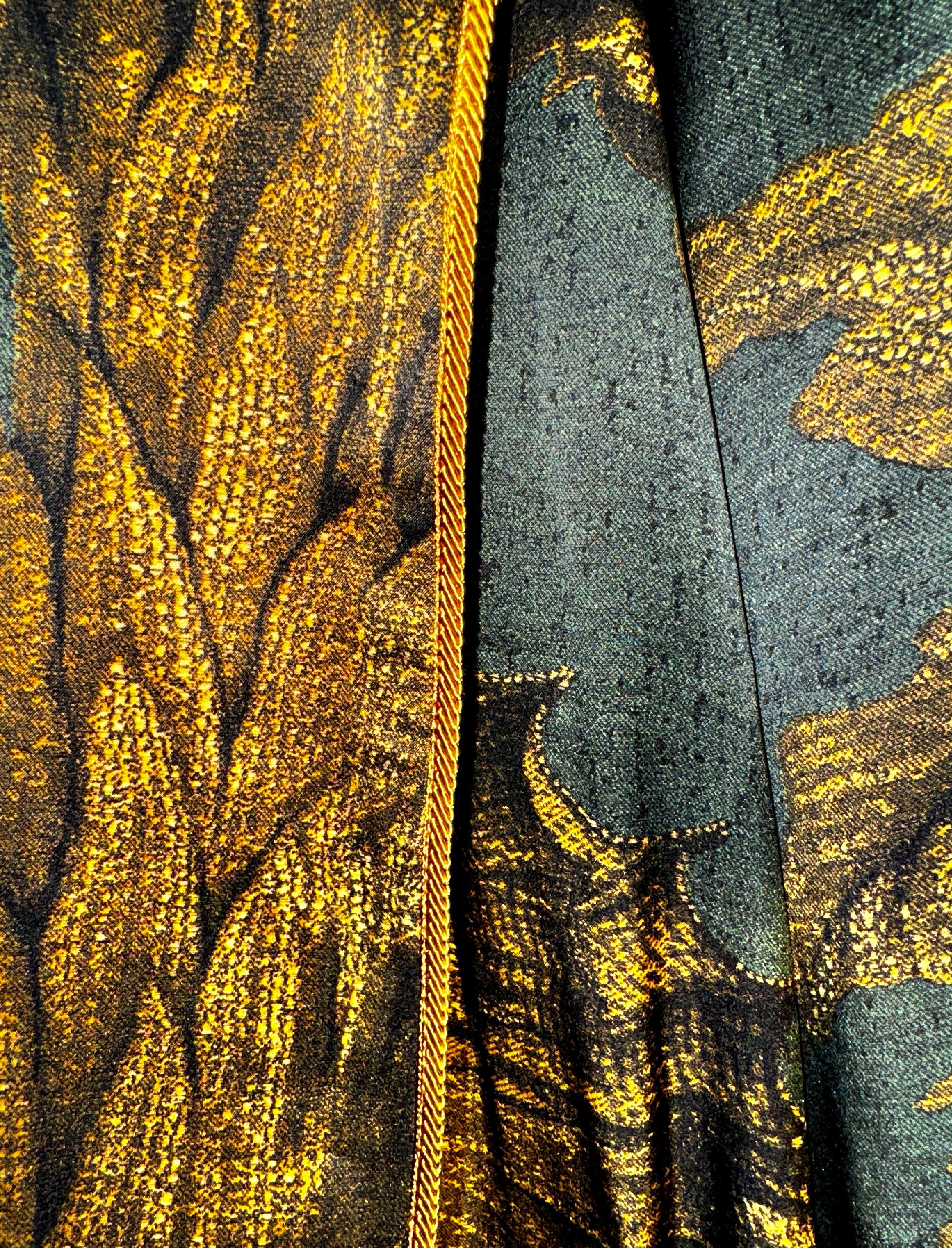 F.R.S for Restless Sleepers FRS - Robe-coat en soie dorée et verte M Neuf - En vente à Switzerland, CH