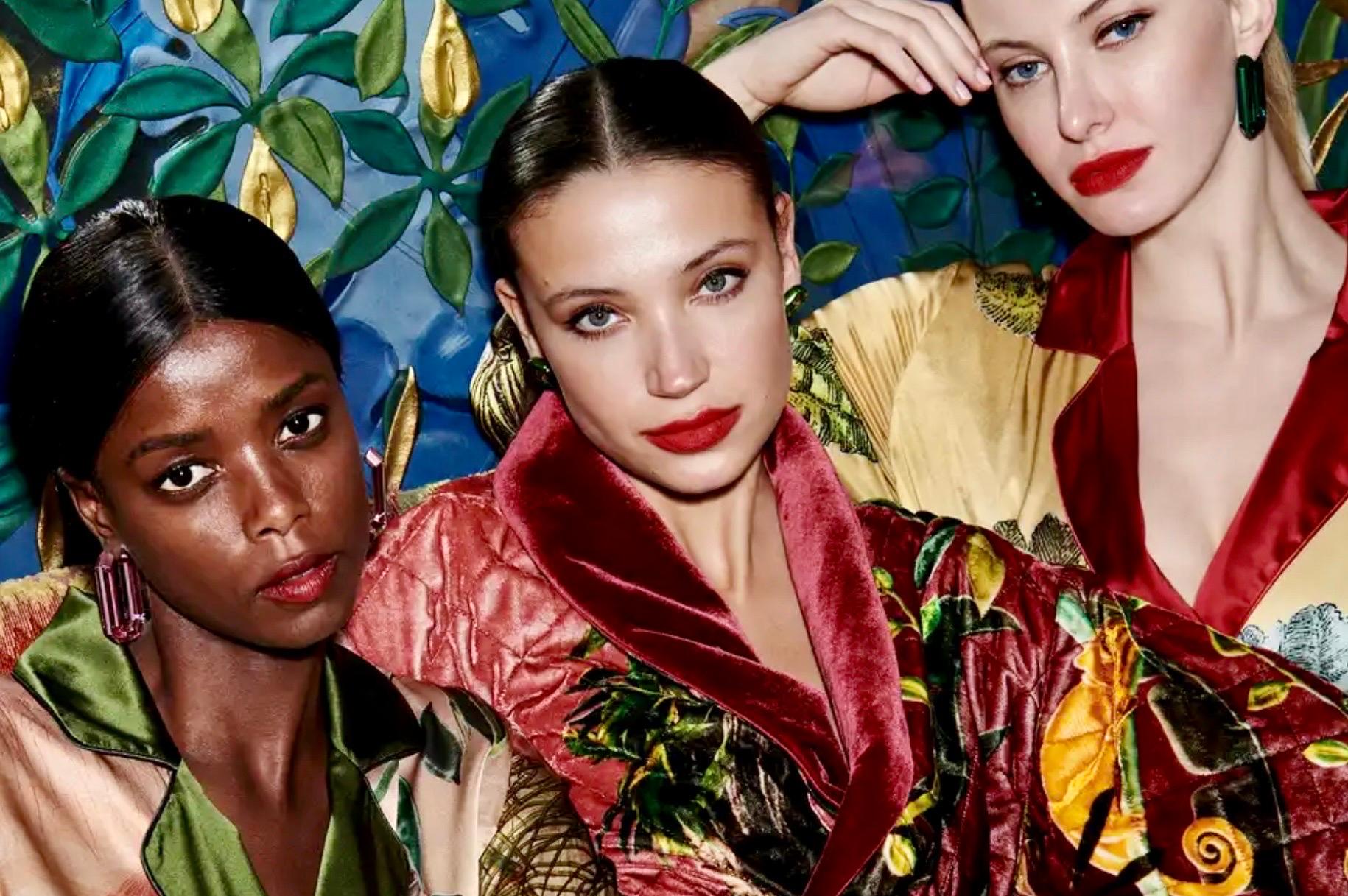 F.R.S for Restless Sleepers FRS Jungle Silk Velvet Robe ANNABEL'S LONDON S en vente 10