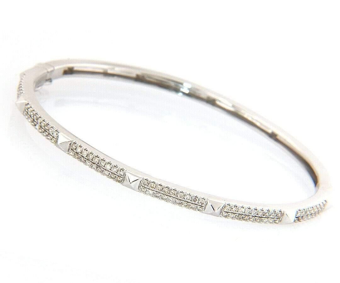 New Gabriel & Co. 0.73ctw Diamond Pyramid Stations Bangle Bracelet in 14K Gold In New Condition For Sale In Vienna, VA