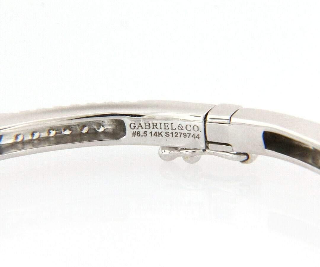 New Gabriel & Co. 0.73ctw Diamond Pyramid Stations Bangle Bracelet in 14K Gold For Sale 1