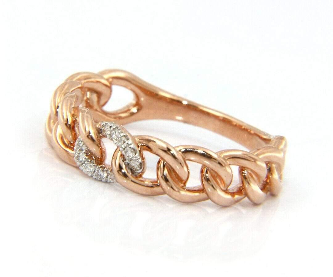 New Gabriel & Co. Diamond Chain Link Band Ring in 14K

Gabriel & Co. Diamond Chain Link Band Ring
14K Rose Gold
Diamonds Carat Weight: Approx. 0.04ctw
Clarity: SI2
Color: G – H
Band Width: Approx. 2.30 MM
Ring Size: 6.25 (US)
Weight: Approx. 3.40