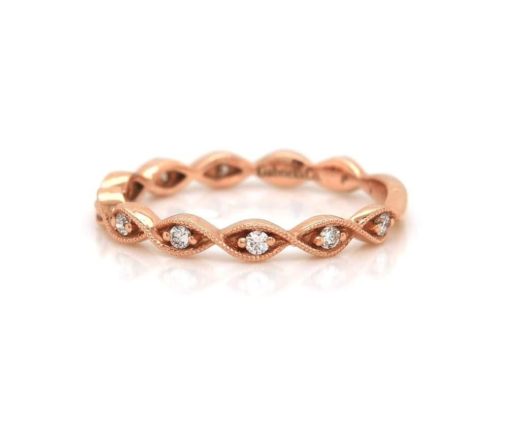 New Gabriel & Co. Diamond Twist Milgrain Band Ring in 14K

Gabriel & Co. Diamond Twist Milgrain Band Ring
14K Rose Gold
Diamonds Carat Weight: Approx. 0.13ctw
Clarity: SI2
Color: G – H
Band Width: Approx. 2.20 MM
Ring Size: 6.25 (US)
Weight: Approx.