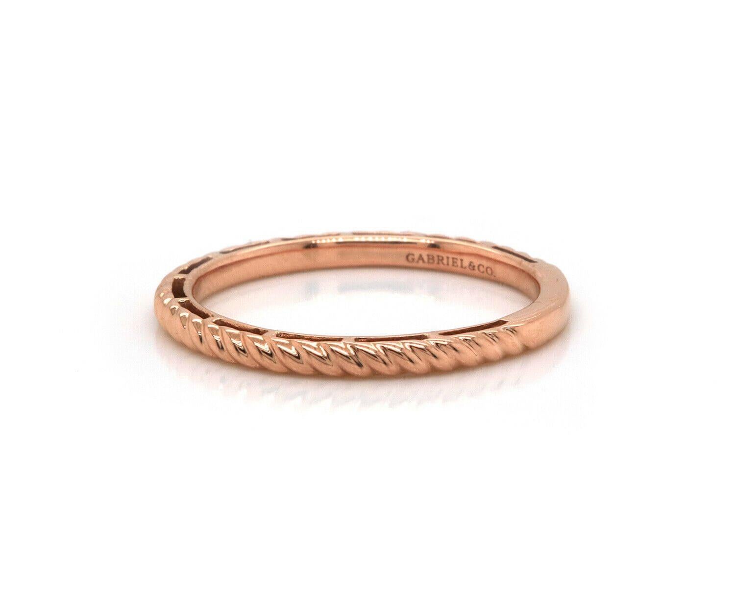 New Gabriel & Co. Twisted Rope Stackable Band Ring in 14K

Gabriel & Co. Twisted Rope Stackable Band Ring
14K Rose Gold
Band Width: Approx. 2.00 MM
Ring Size: 6.25 (US)
Weight: Approx. 1.71 Grams
Stamped: Gabriel & Co., 14K,