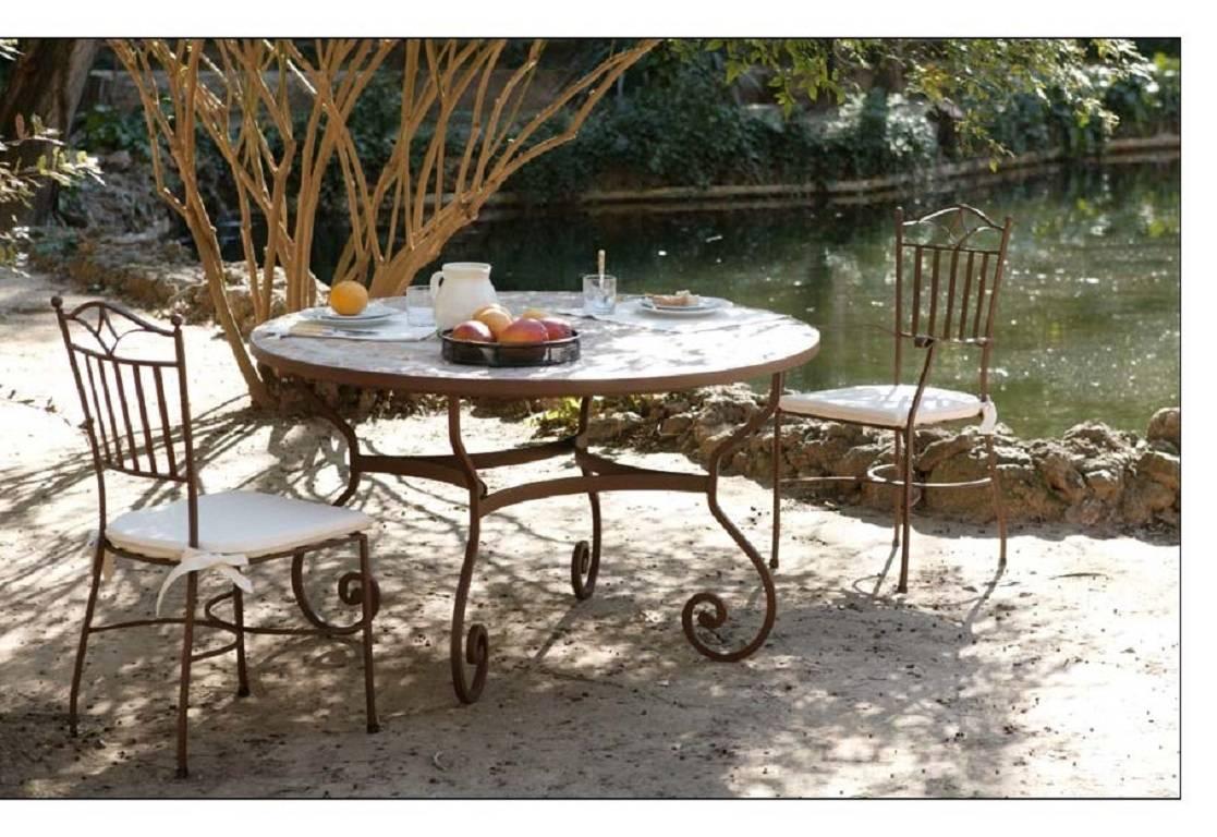 Nouvelle table de jardin, de patio, de cuisine ou de salle à manger en fer forgé. Extérieur et extérieur Excellent état - En vente à Miami, FL