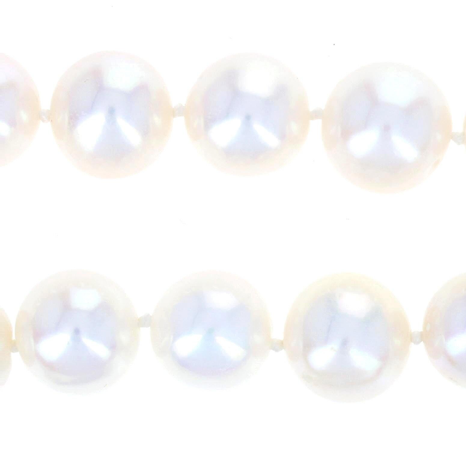 Halskette mit echtem Perlenstrang, Verschluss aus 14k Weißgold mit gebürsteten Perlen im Zustand „Neu“ im Angebot in Greensboro, NC
