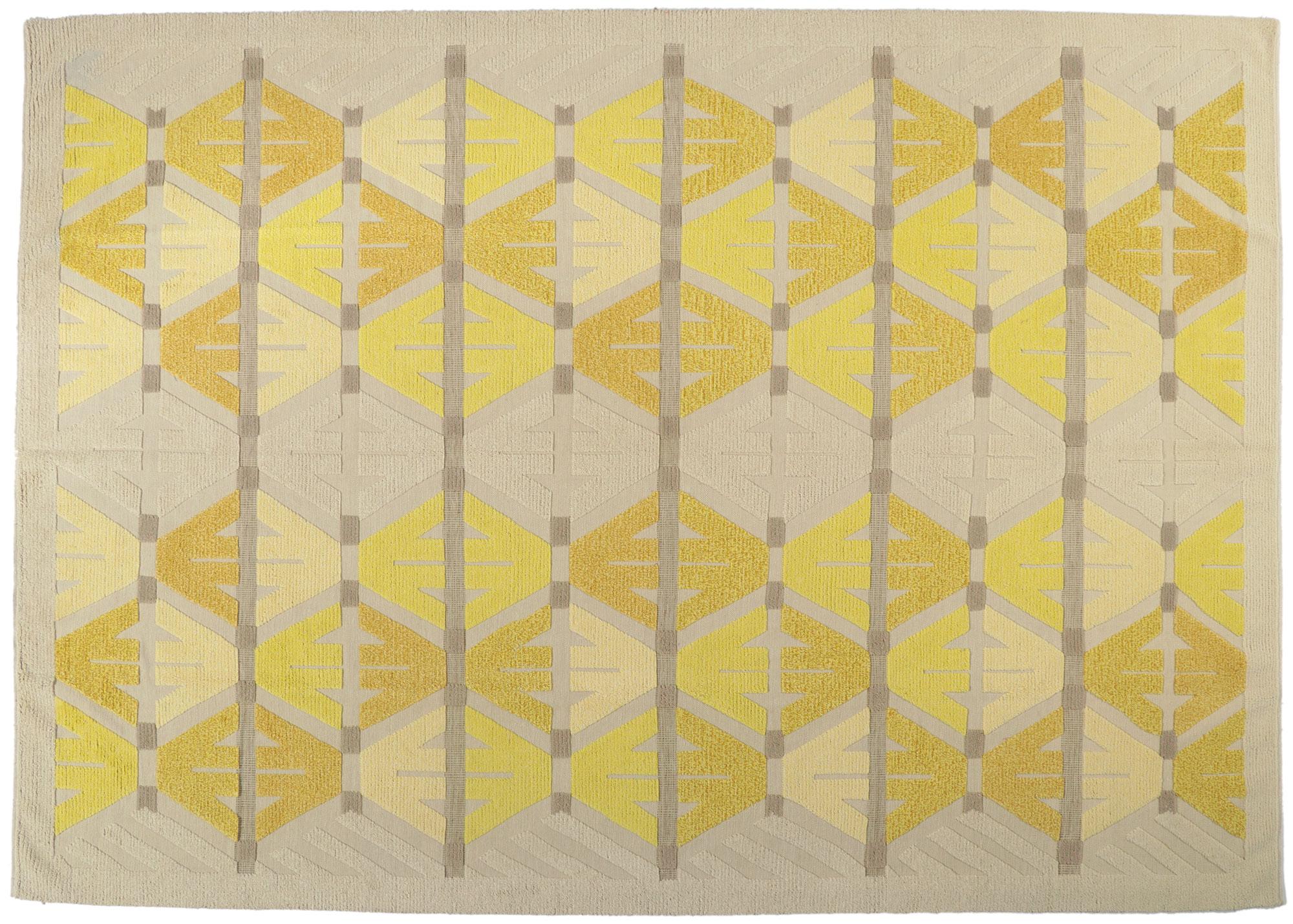 New Geometric High-Low Rug with Conceptual Raised Design Elements For Sale 2