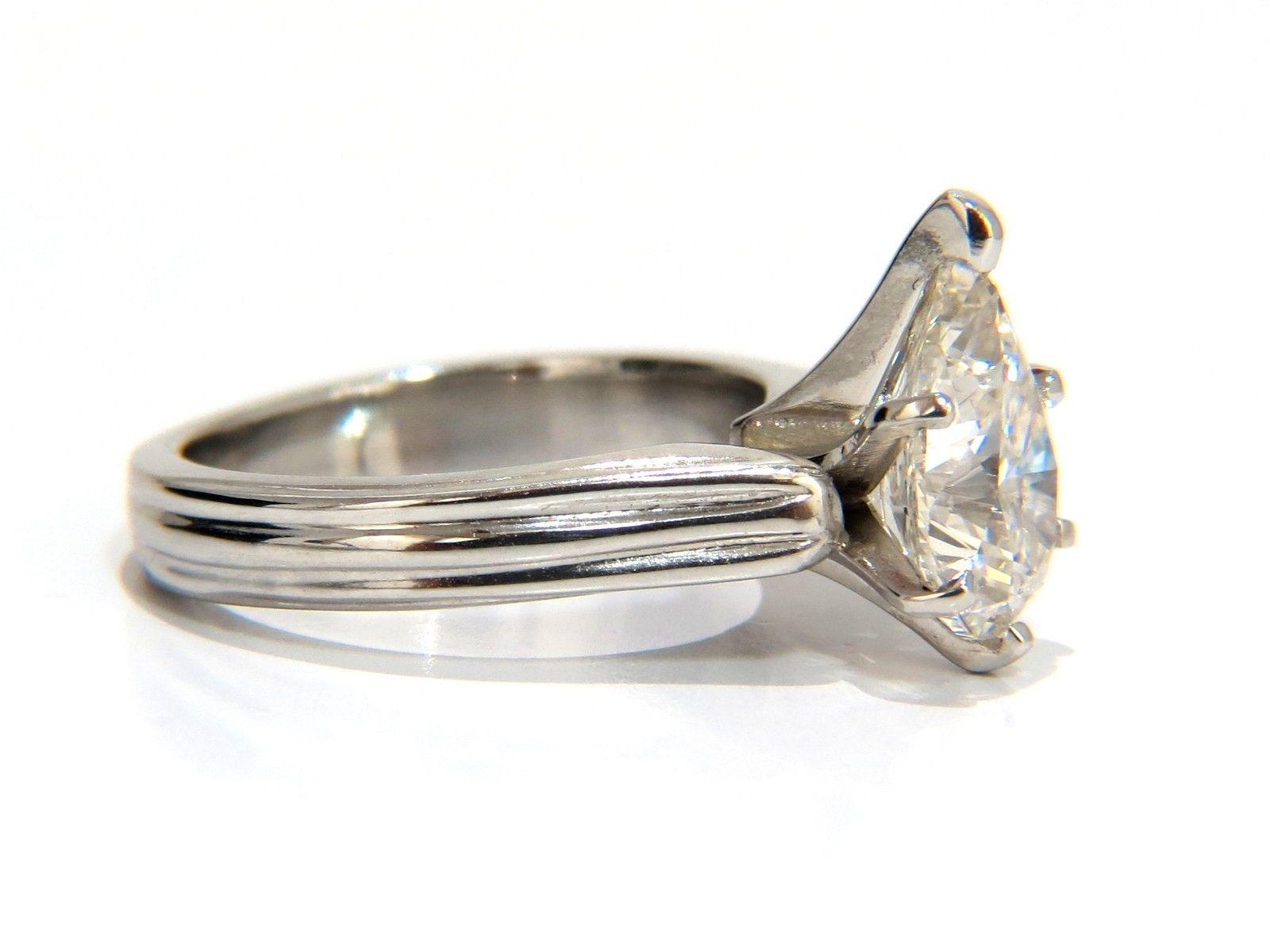 Neuer GIA 2,00 Karat birnenförmiger Brillant-Diamantring I / Si-1 Solitär Klasse Platin im Angebot 1