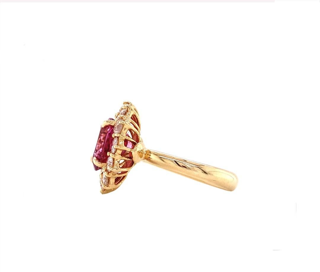 Victorien Bague en or jaune 14 carats avec spinelle rose vif naturelle non traitée, certifiée GIA, de 3,67 carats en vente