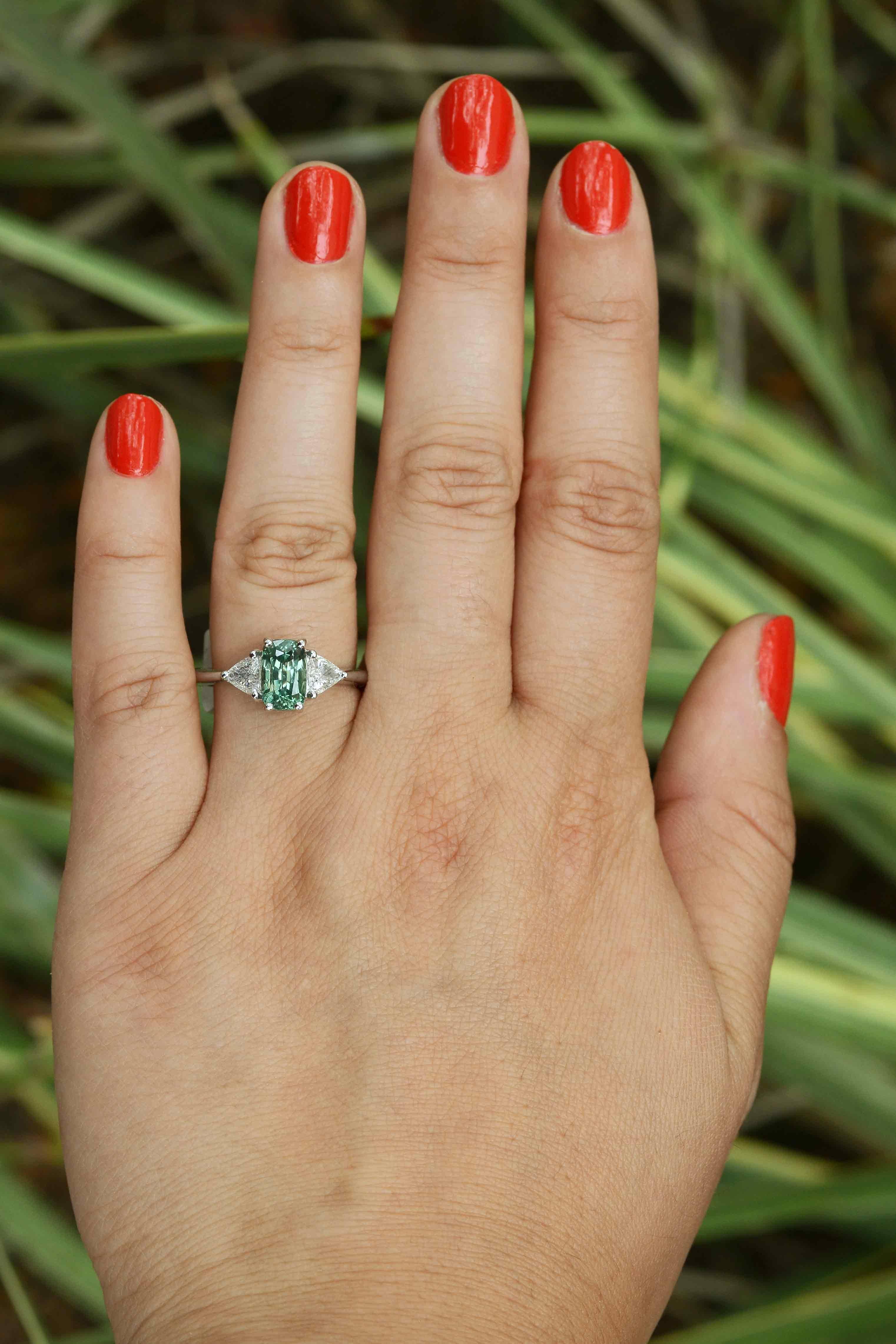 2 carat alexandrite stone