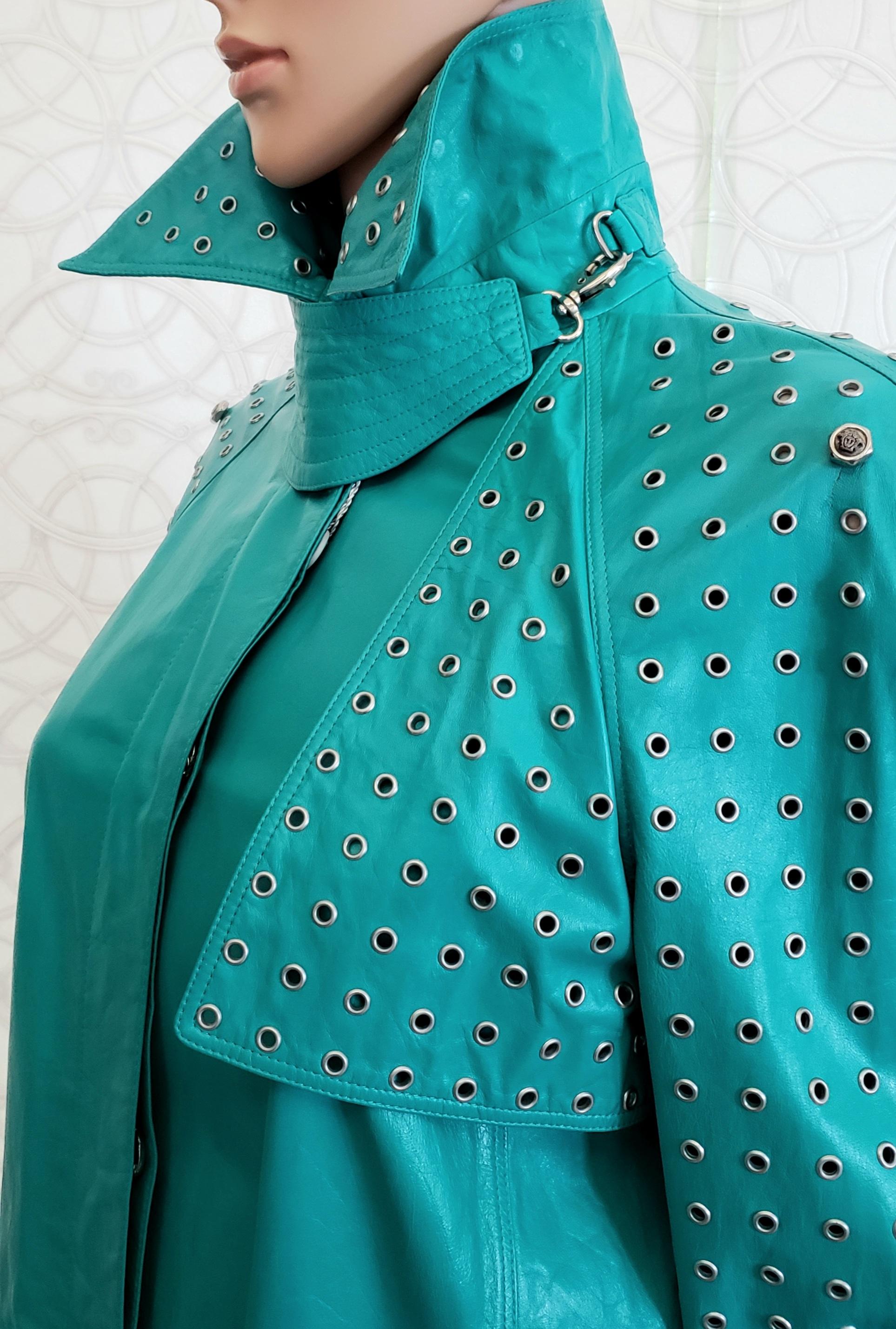 NEW GIANNI VERSACE EMERALD GREEN LEATHER JACKET with RIVETS Sz IT 40 - US 4/6 For Sale 7