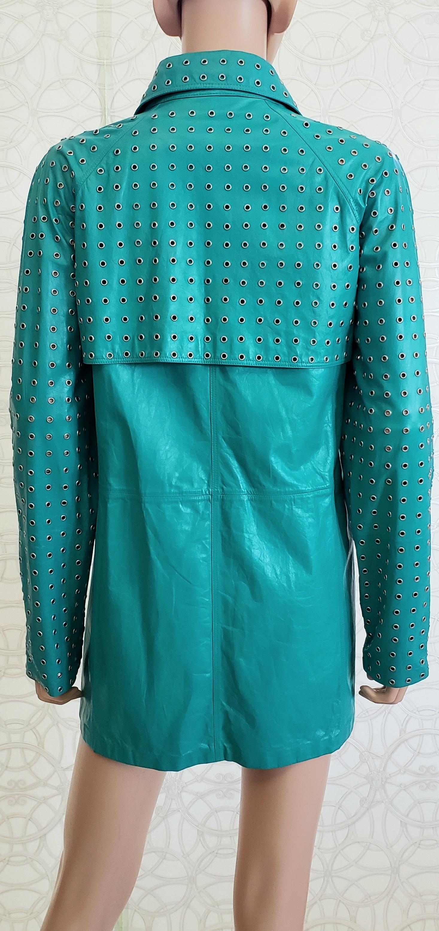 NEW GIANNI VERSACE EMERALD GREEN LEATHER JACKET with RIVETS Sz IT 40 - US 4/6 For Sale 2