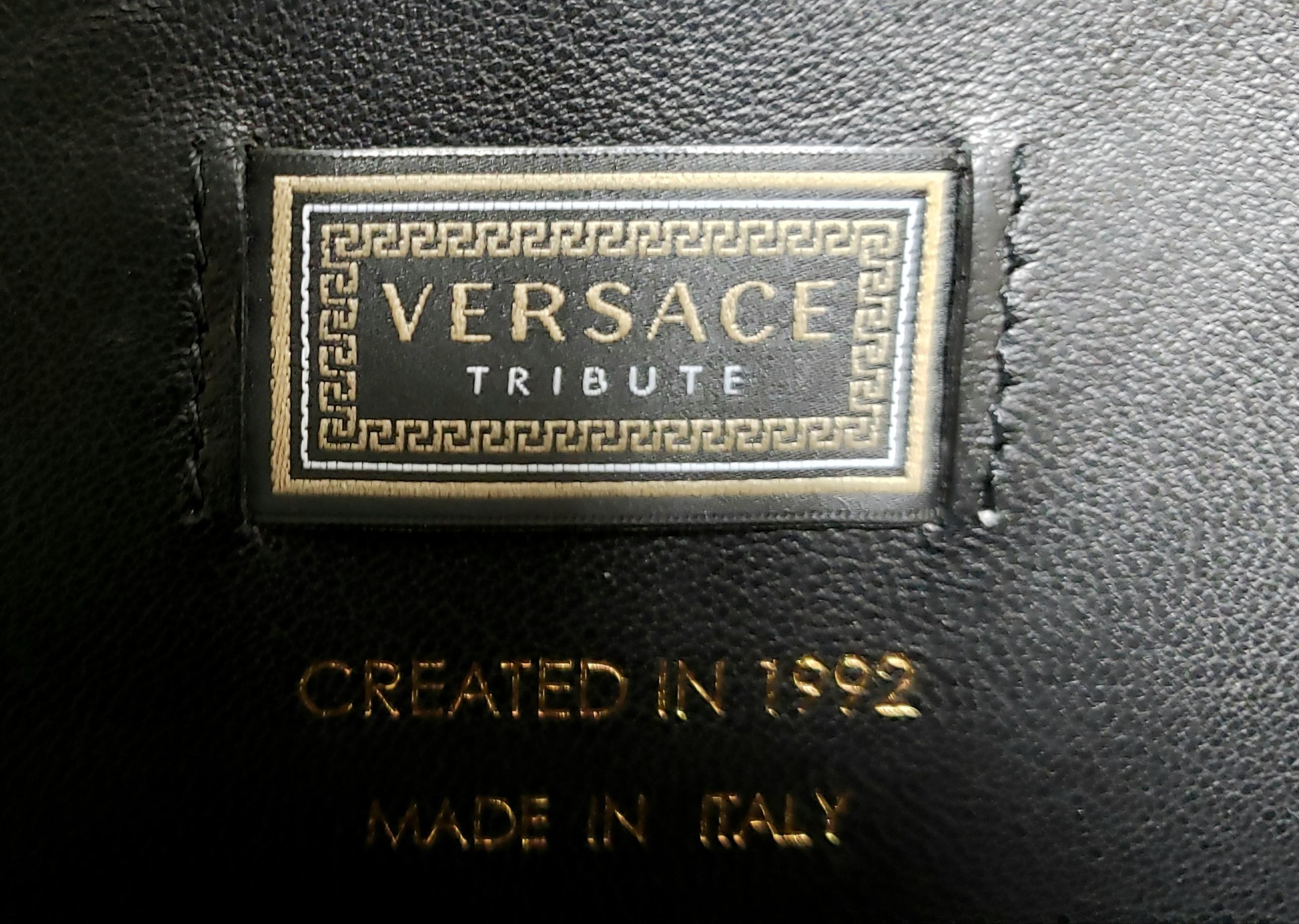 New GIANNI VERSACE TRIBUTE LARGE BLACK LEATHER MEDALLION HANDBAG 1