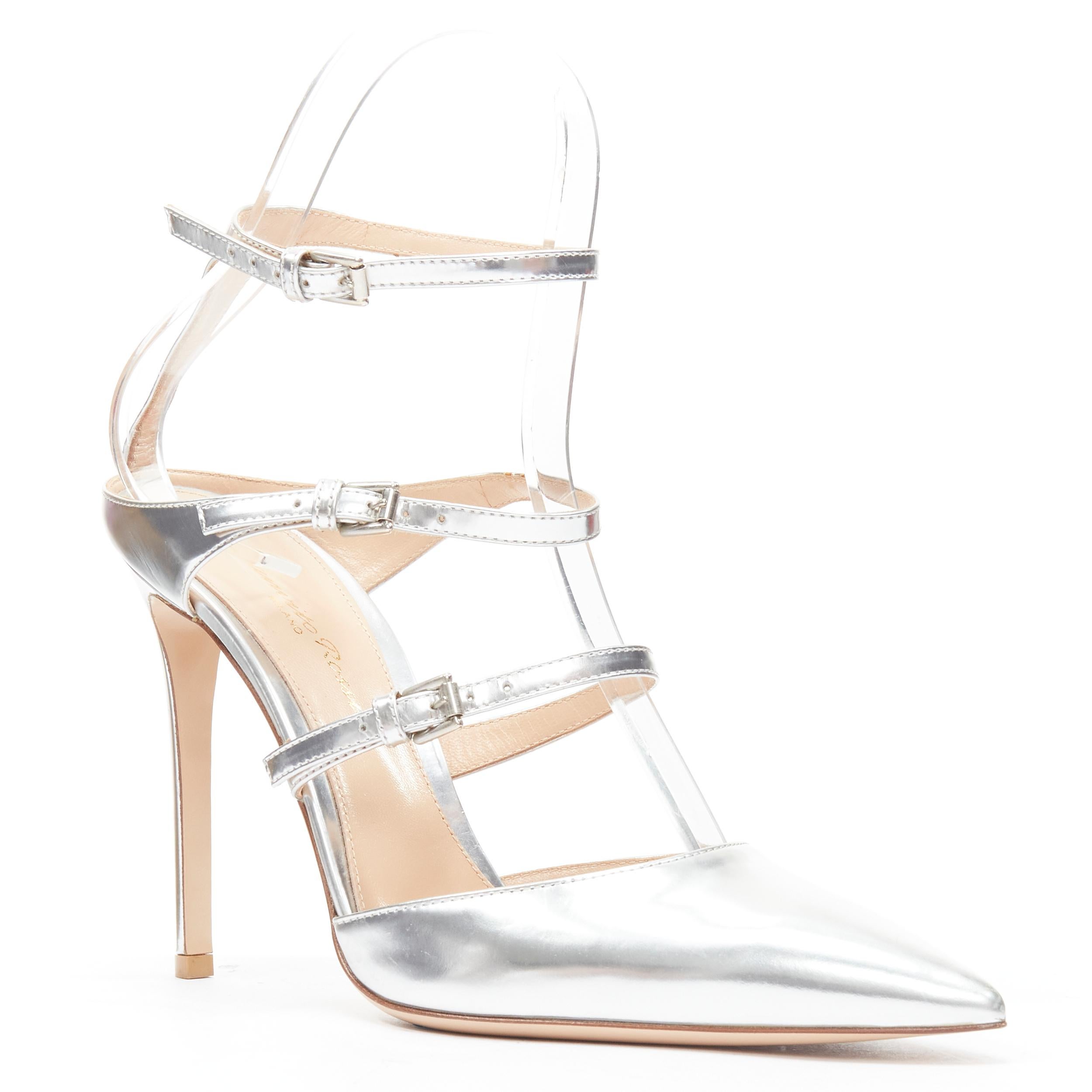 new GIANVITO ROSSI Carey metallic silver leather strappy point toe heel EU38
Reference: MELK/A00218
Brand: Gianvito Rossi
Model: Carey
Material: Leather
Color: Silver
Pattern: Solid
Closure: Buckle
Made in: Italy

CONDITION:
Condition: New without