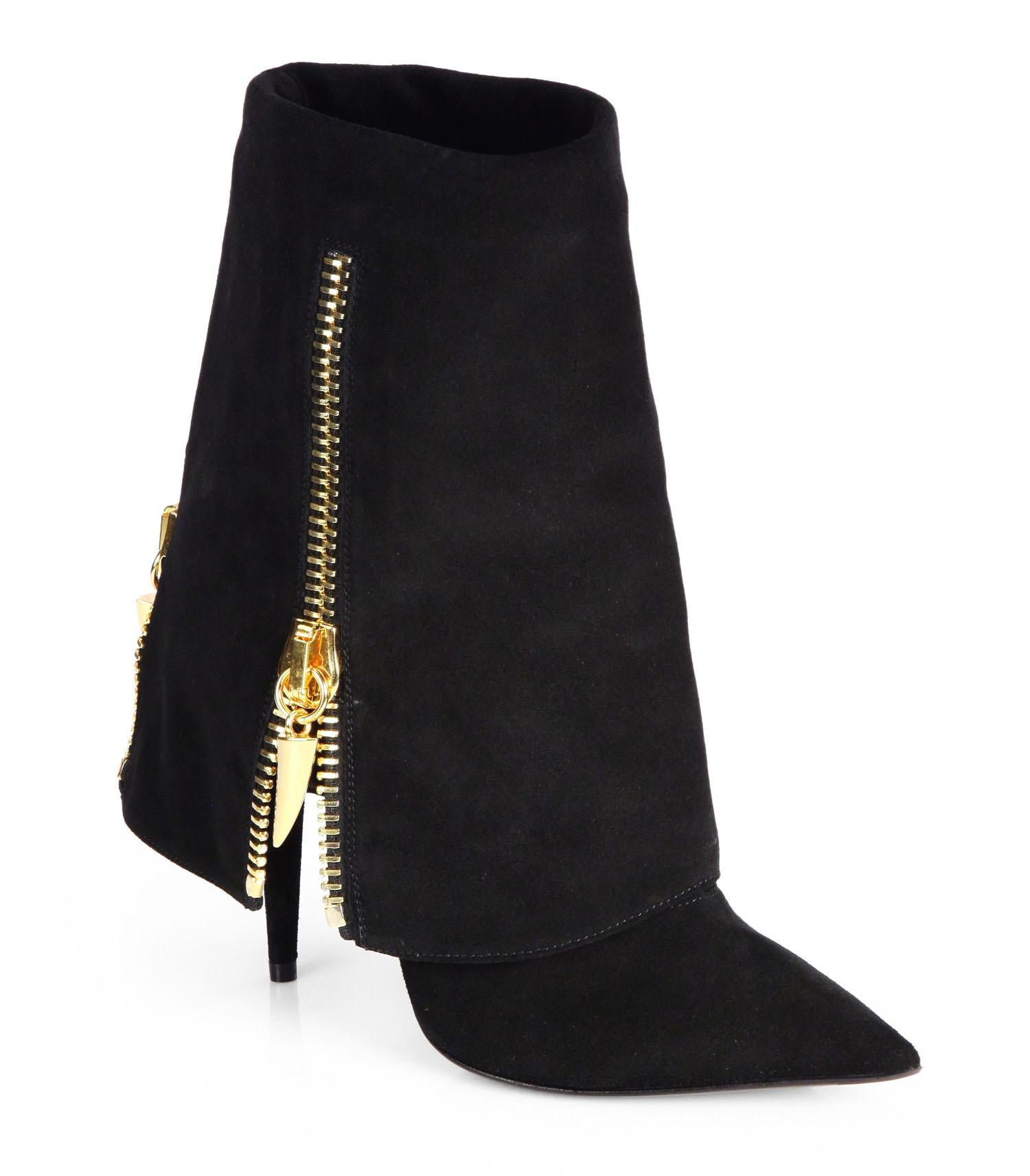 New Giuseppe Zanotti Women's Fold-Over Mid-Calf Boots
Designer size 39
Edgy gold-tone zippers upgrade these fold-over suede boots to statement-making status.
Self-covered heel - 4¼ inches, Can be fold-over in different height.
Durable Leather sole,