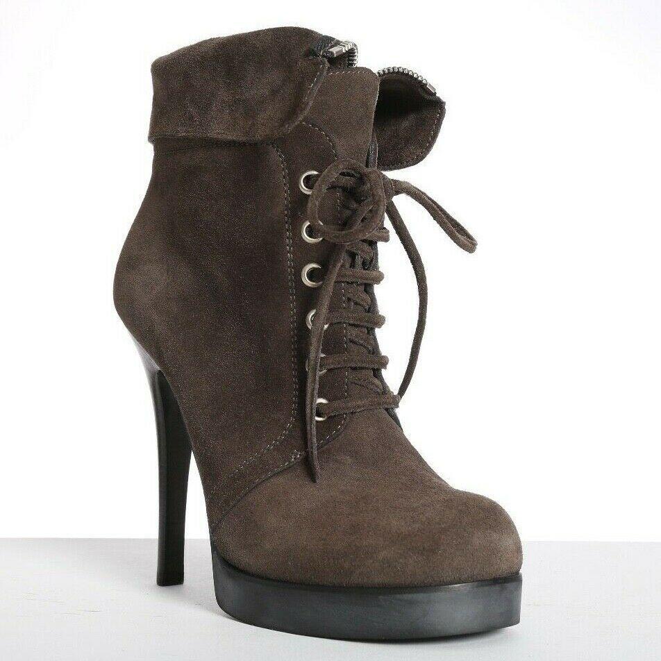 new GIUSEPPE ZANOTTI brown suede lace up fold over heel boots EU38.5 US8.5 UK5.5

GIUSEPPE ZANOTTI
Dark brown suede leather upper . Lace up front with silver grommet detail . Zip front fold over detail under . Rounded toe . Black stacked wooden heel