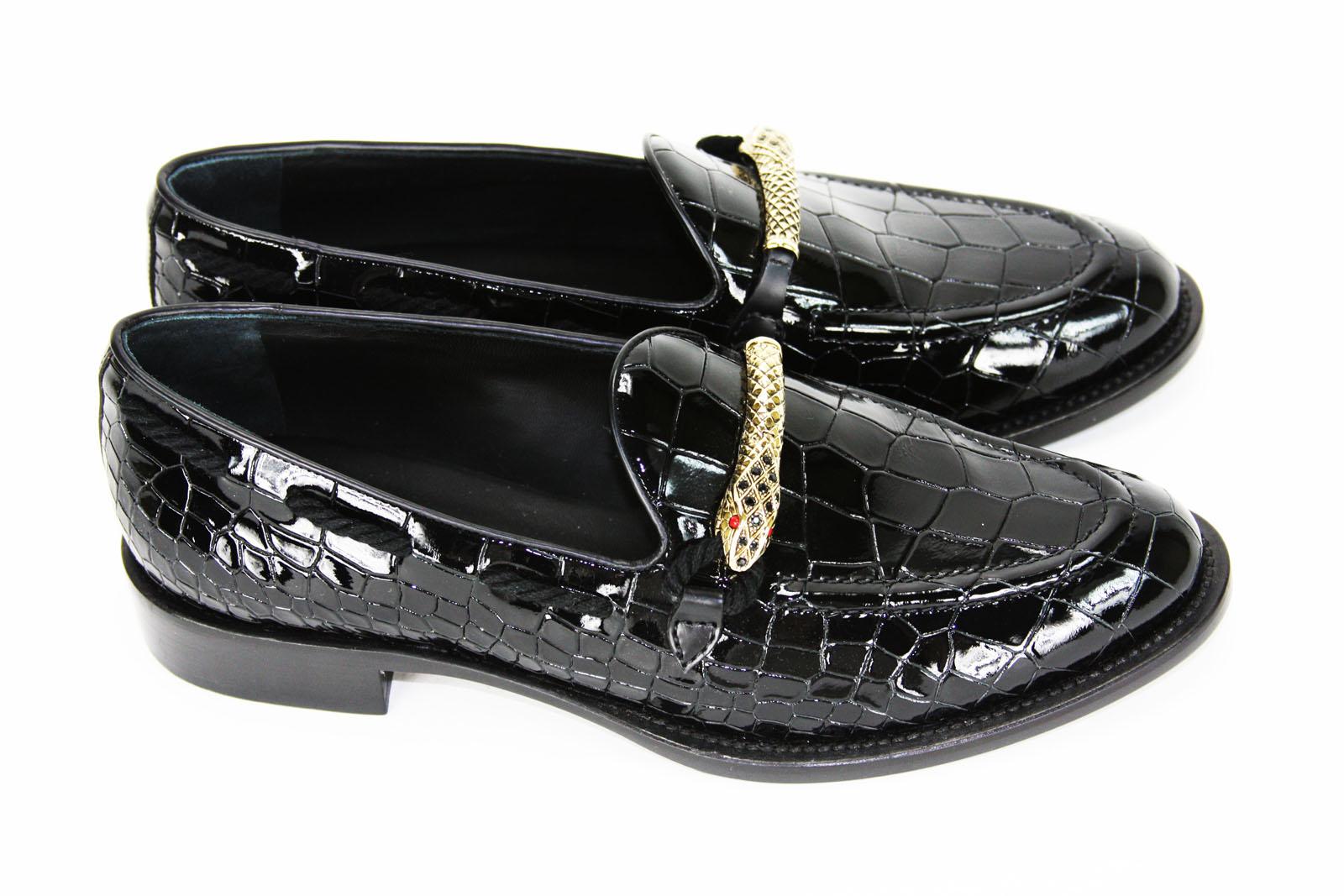 New Women's Giuseppe Zanotti Embellished Loafers
Designer size - 39
Black Patent Leather, Crocodile Print, Gold-tone Metal Jeweled Snake Application, Black Twisted Rope, Leather Lining and Sole.
Heel Height - 1 inch., Insole - 10.25 inches.
Made in